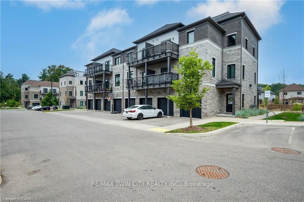 107 Westra Drive 27, Guelph/Eramosa, ON N1K 0B9