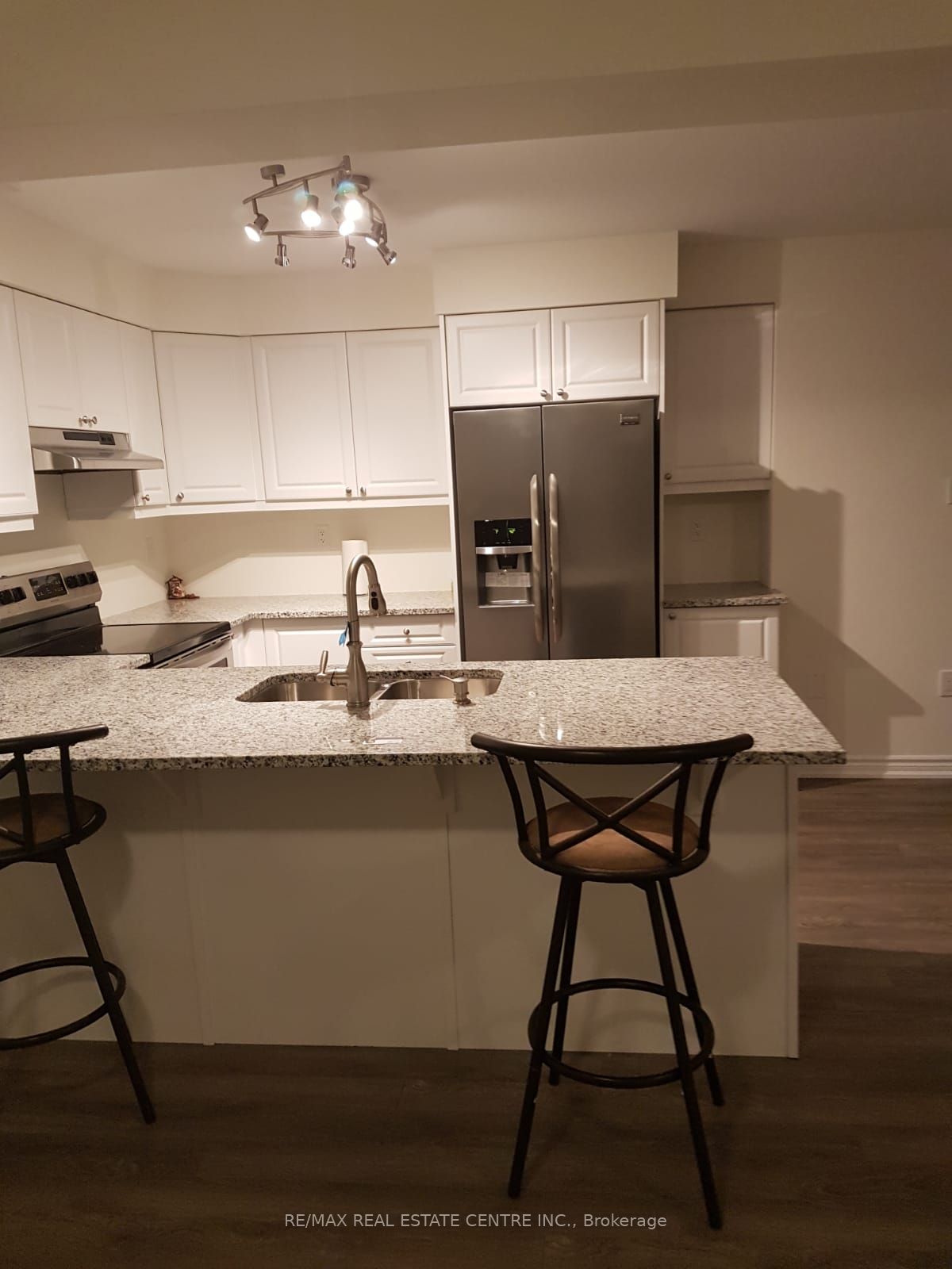 8 Watermill Street, Kitchener, ON N2P 0H5 photo 3