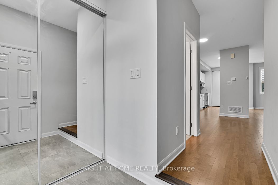 306 Guppy Grove, Orleans - Cumberland and Area, ON K4A 5G8 photo 3