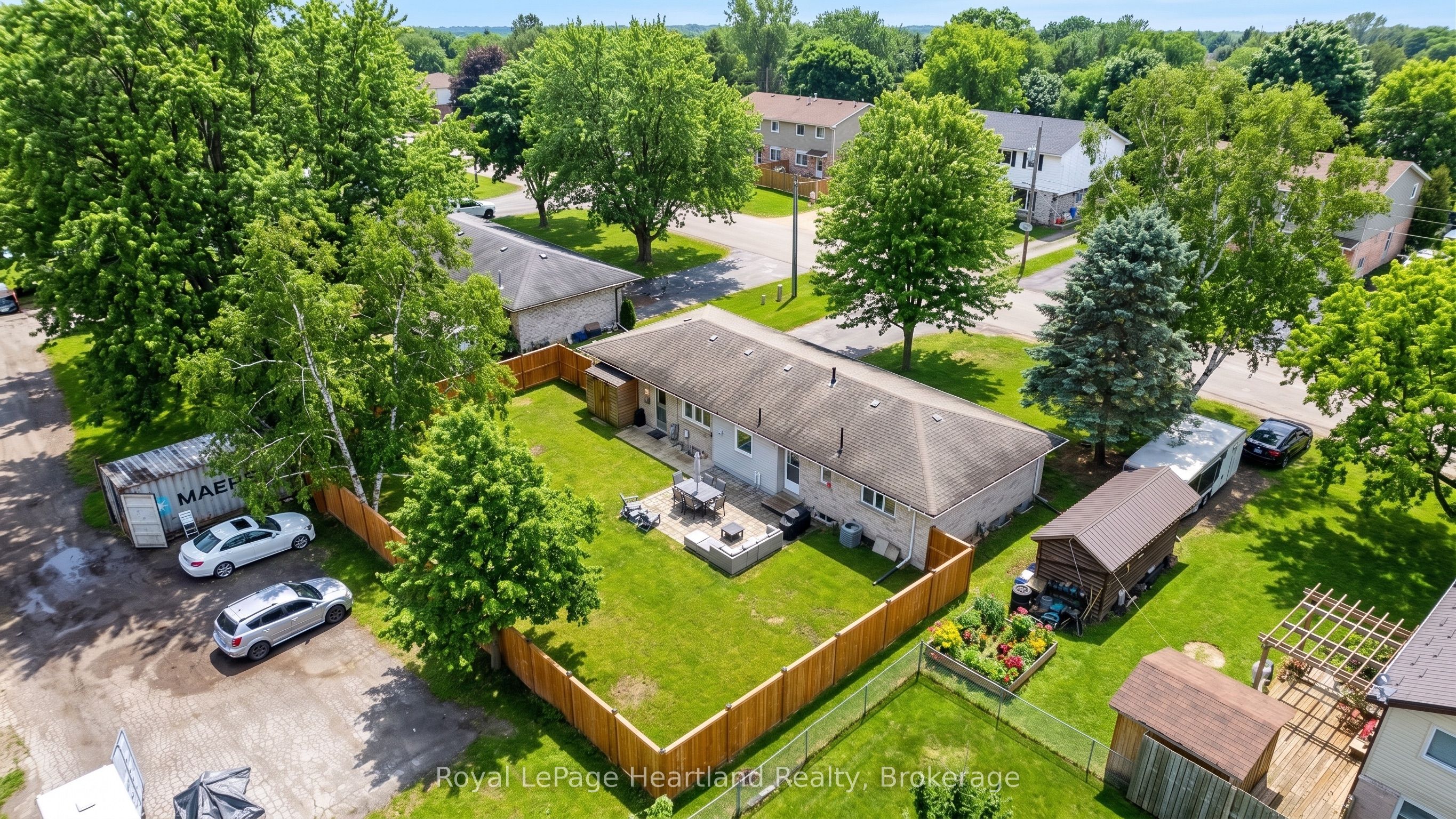 156 JOHN Street N, Minto, ON N0G 1Z0 photo 2