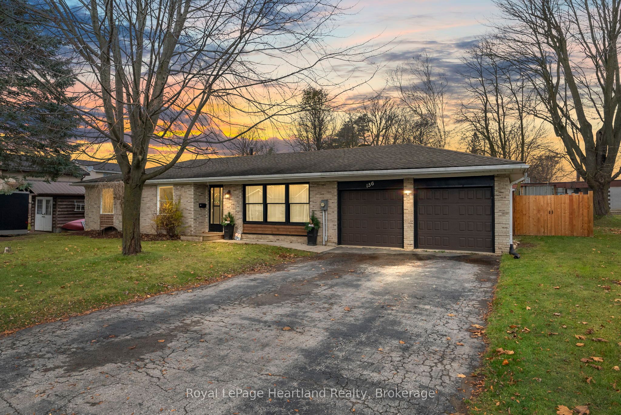 156 JOHN Street N, Minto, ON N0G 1Z0 photo 3