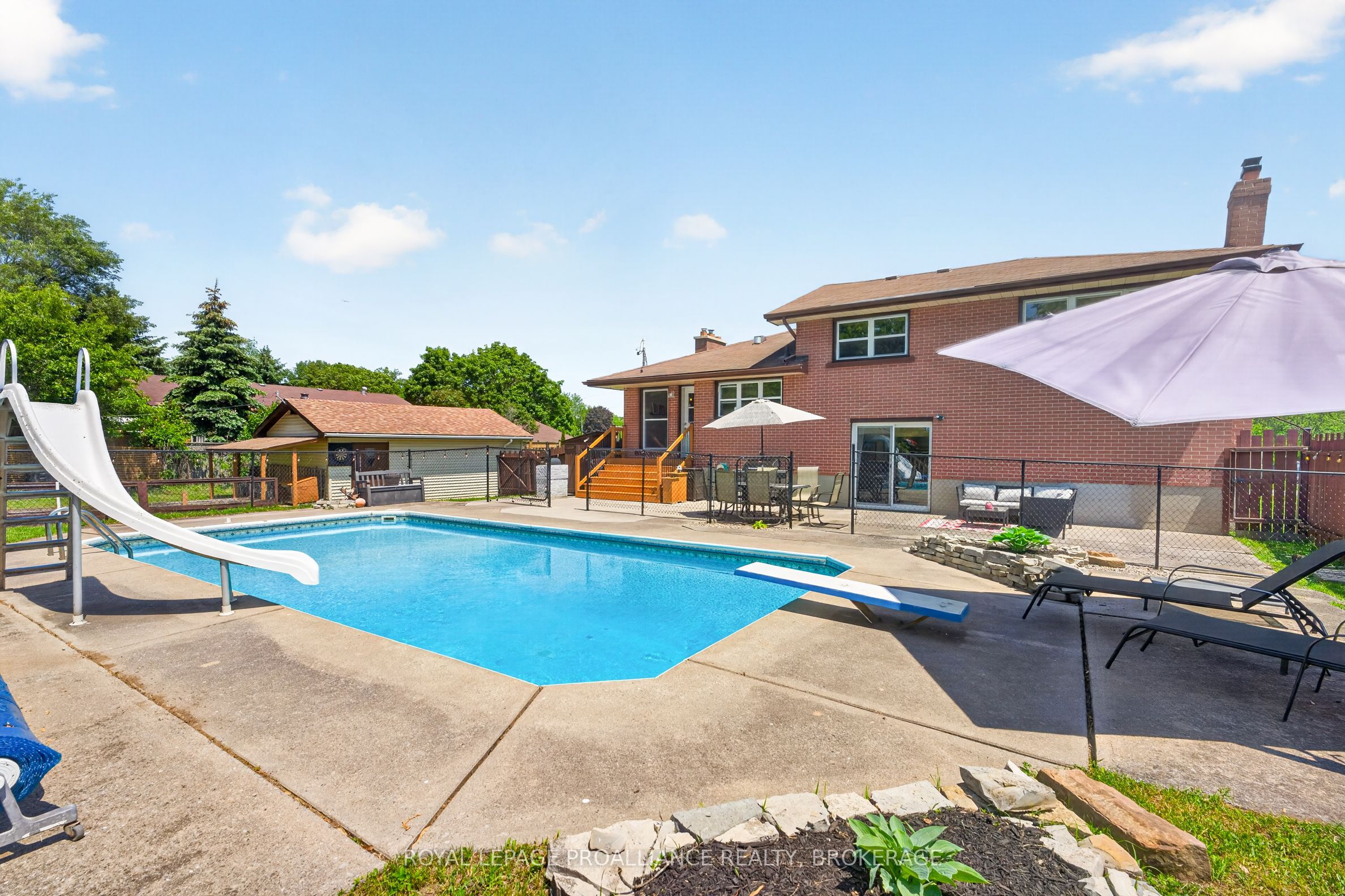 1268 Glenmore Avenue, Kingston, ON K7M 5E8 photo 4