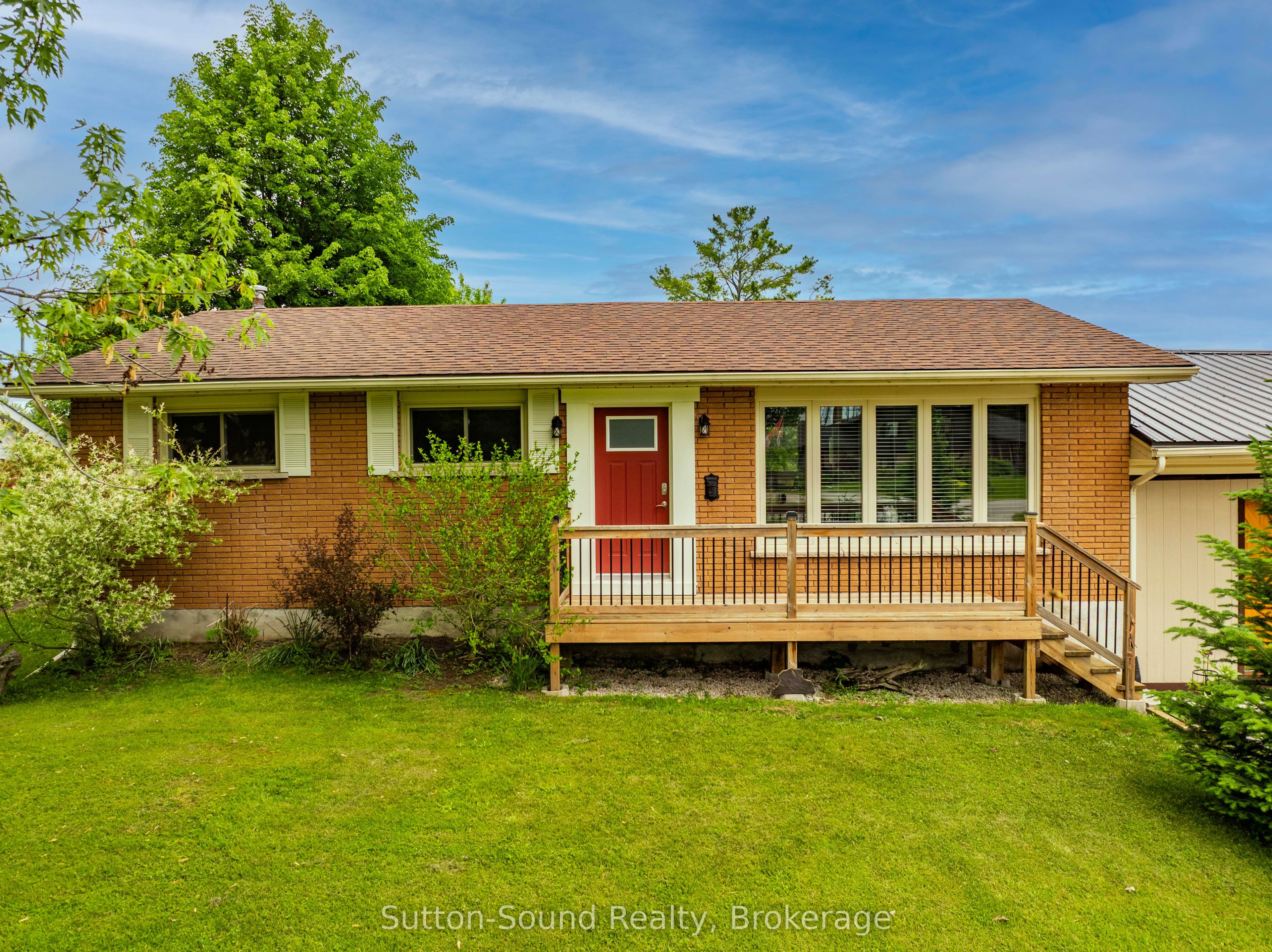 829 30th Street W, Georgian Bluffs, ON N4K 6V5 photo 3