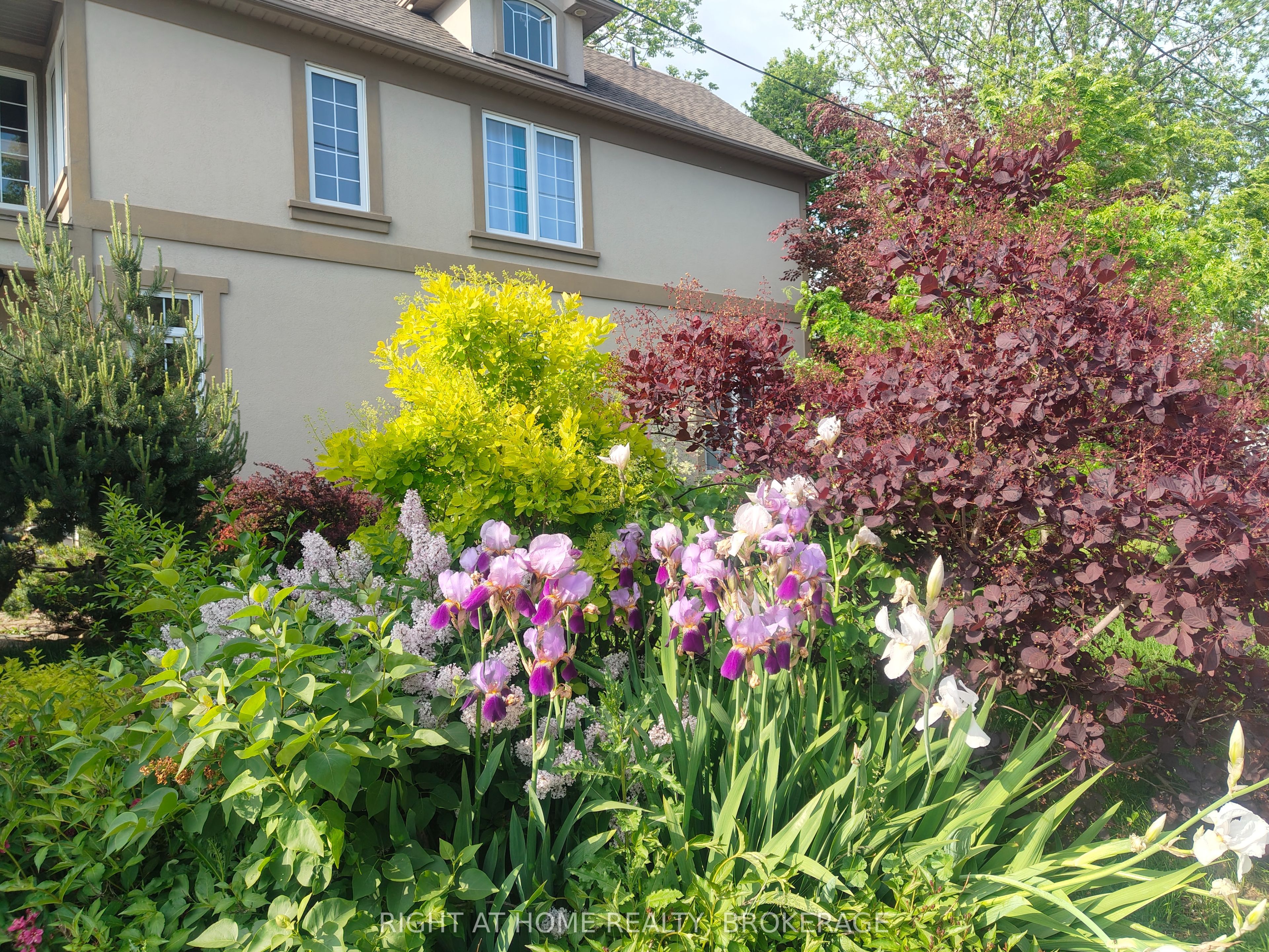22 Ursula Avenue, St. Catharines, ON L2T 1T1