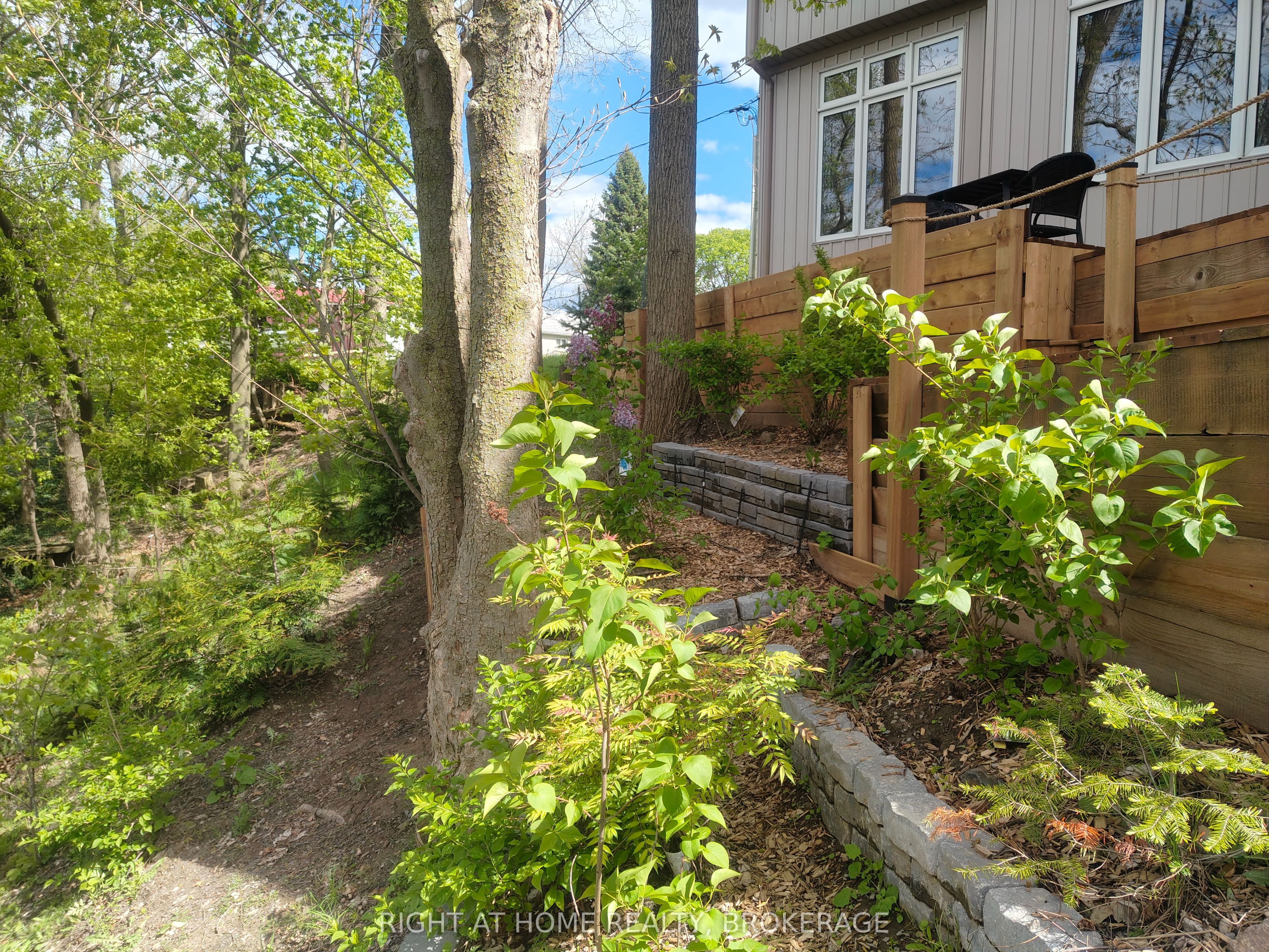 22 Ursula Avenue, St. Catharines, ON L2T 1T1 photo 5
