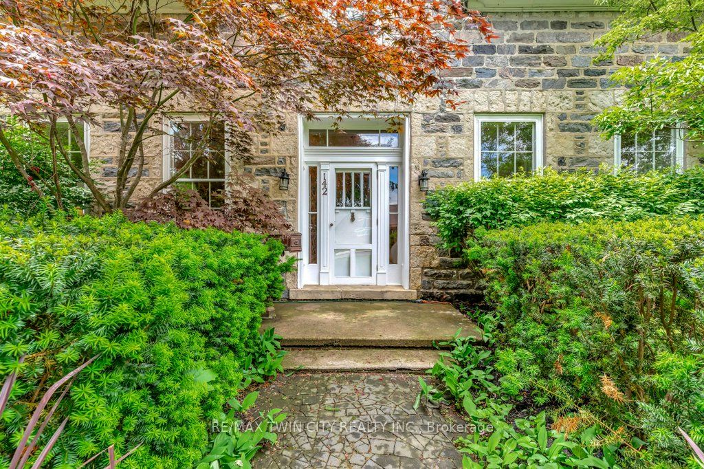 142 GLENMORRIS Street, Cambridge, ON N1S 2Z5 photo 3