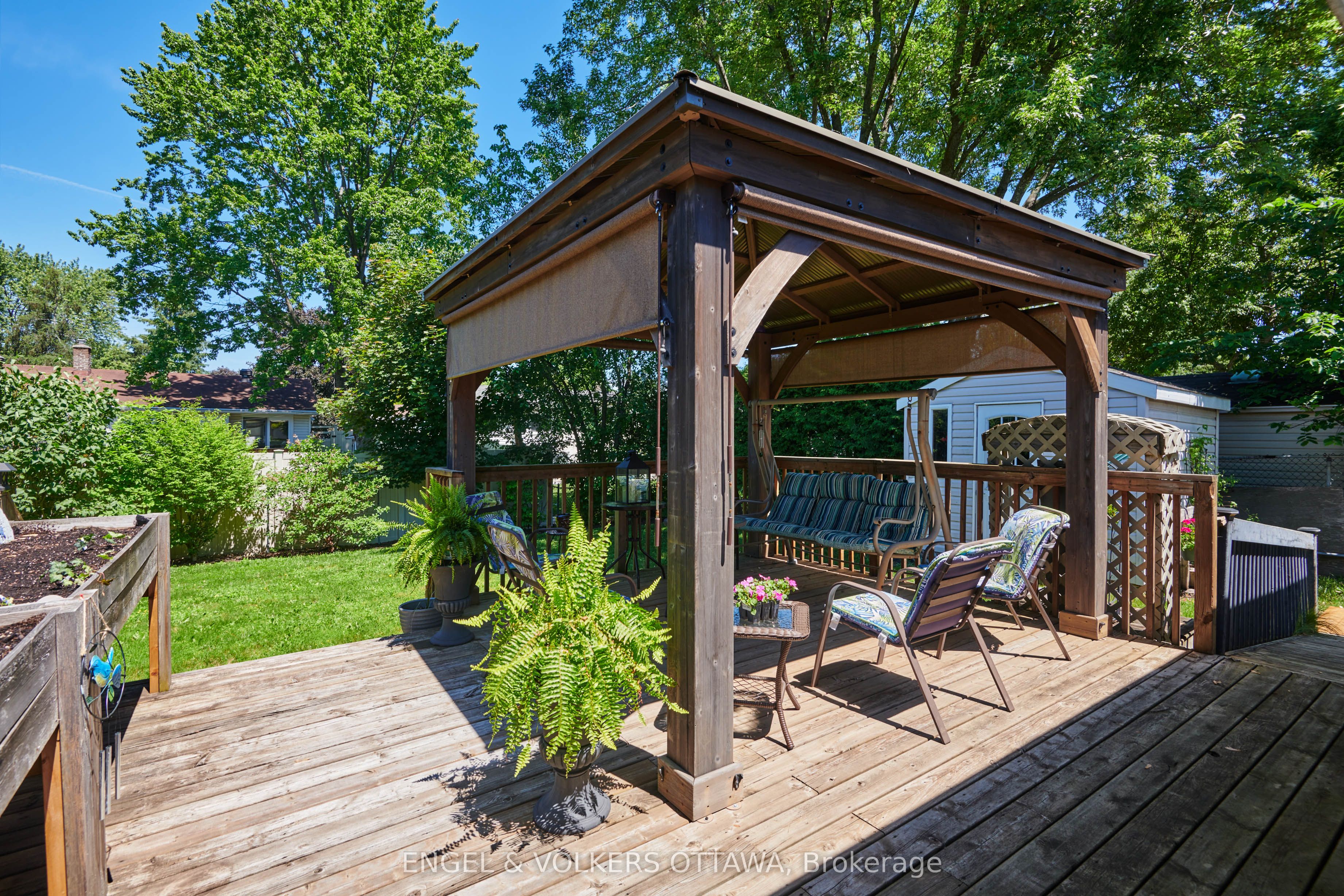 2123 Blue Jay Crescent, Beacon Hill North - South and Area, ON K1J 6A9 photo 3