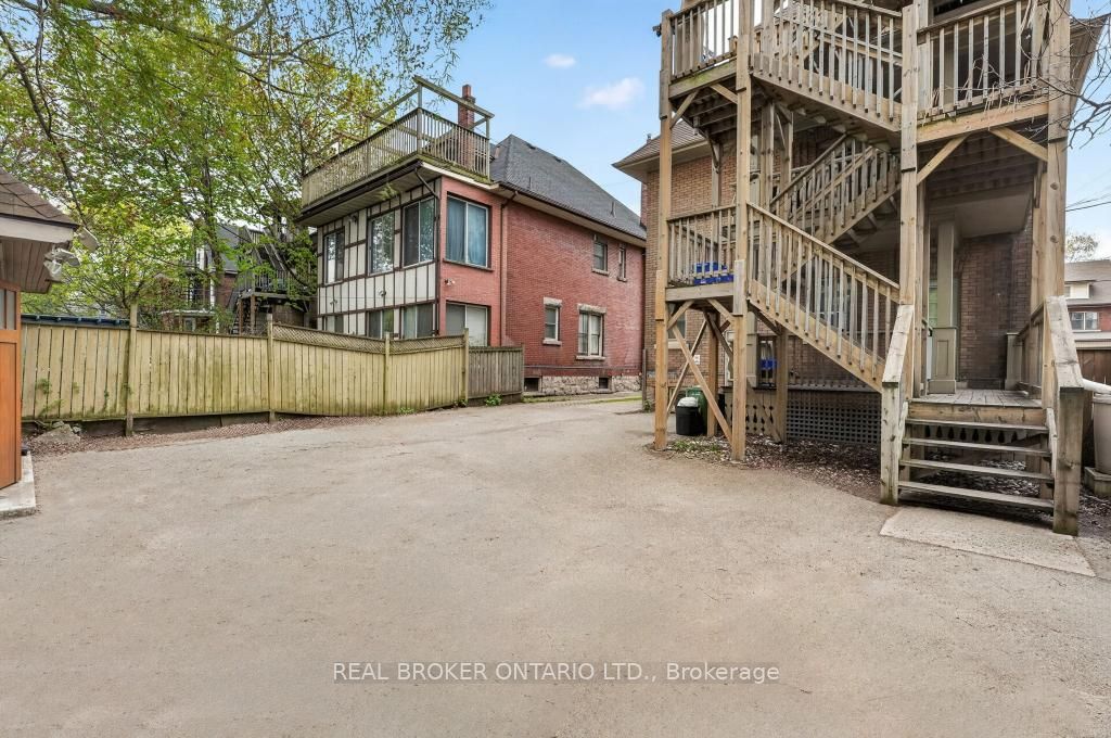 137 Sherman Avenue S, Hamilton, ON L8M 2R1 photo 3