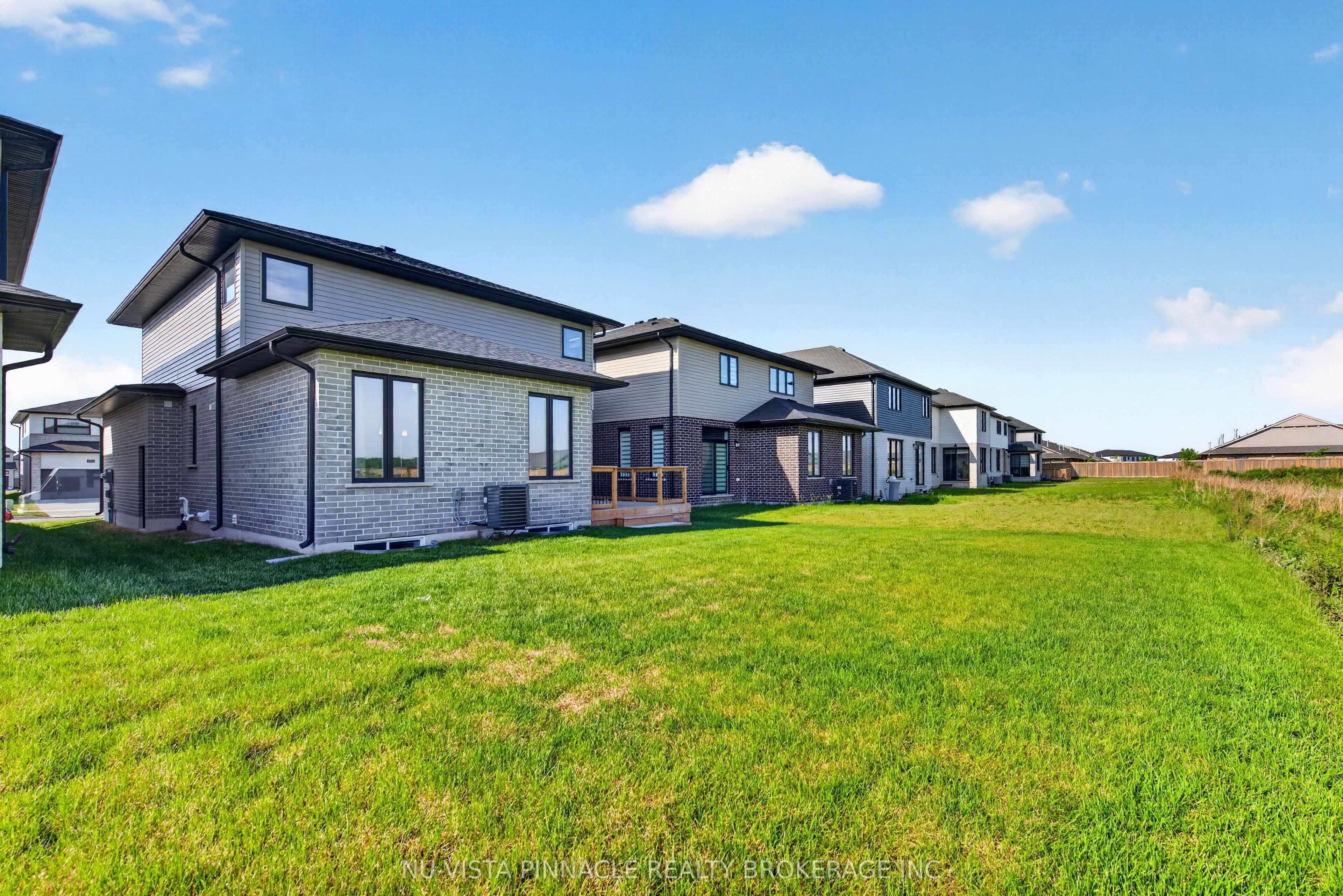 2584 Buroak Drive, London North, ON N6G 3W1