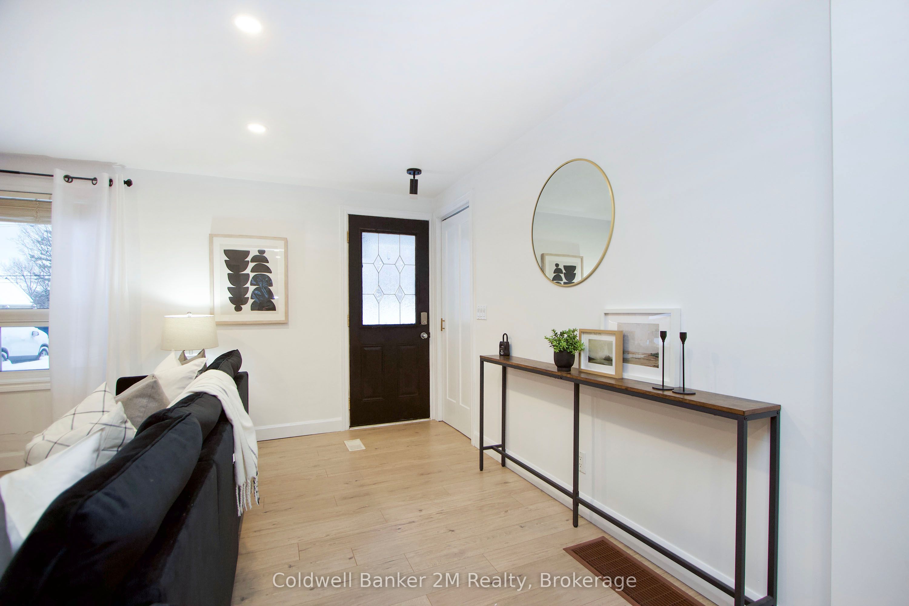 812 Burnham Street, Cobourg, ON K9A 2X7 photo 3