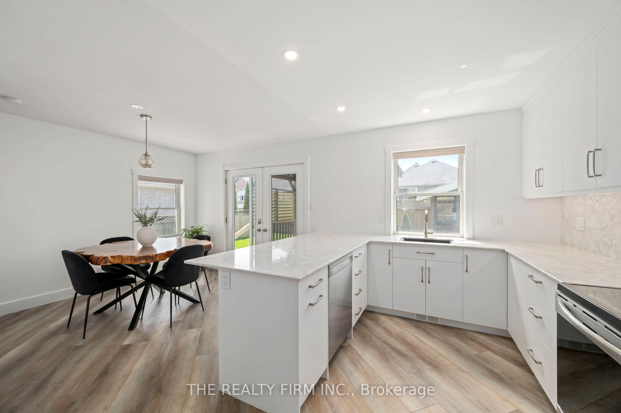308 Selbourne Drive, Central Elgin, ON N5L 1B1 photo 4
