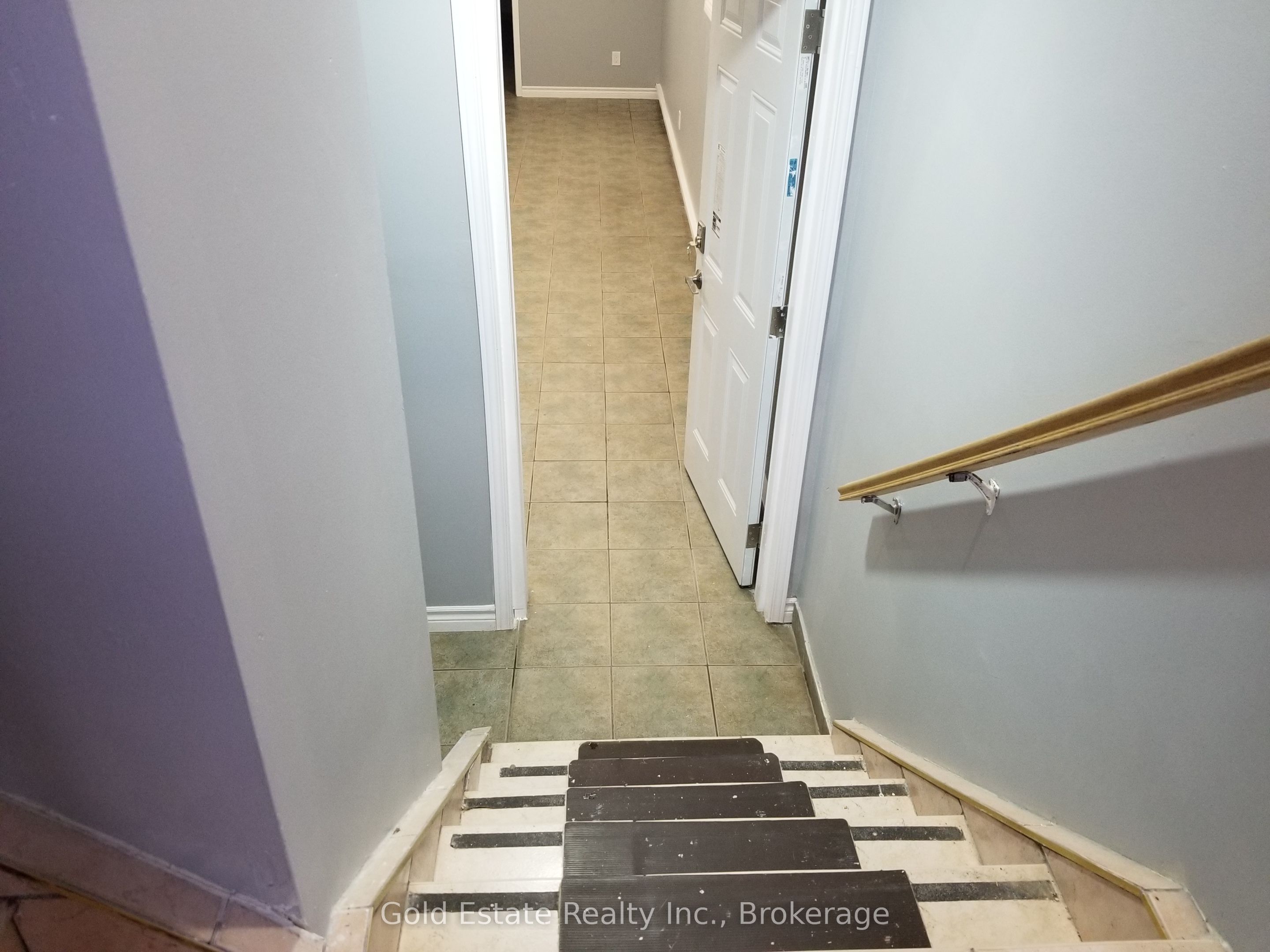 426 Langlois Avenue Bsmt, Windsor, ON N9A 2G4 photo 2