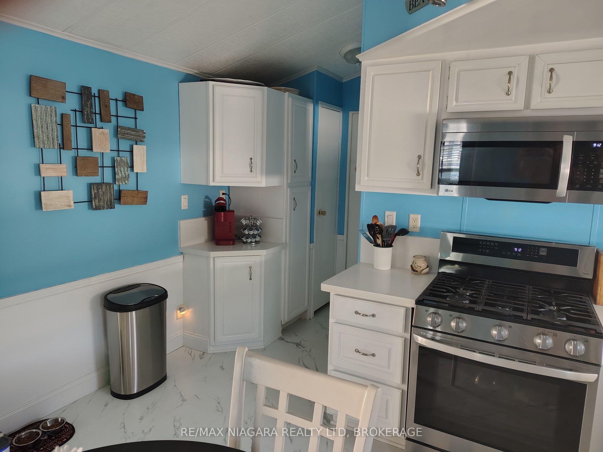 54 Quarry View Village, Port Colborne, ON L0S 1R0 photo 3