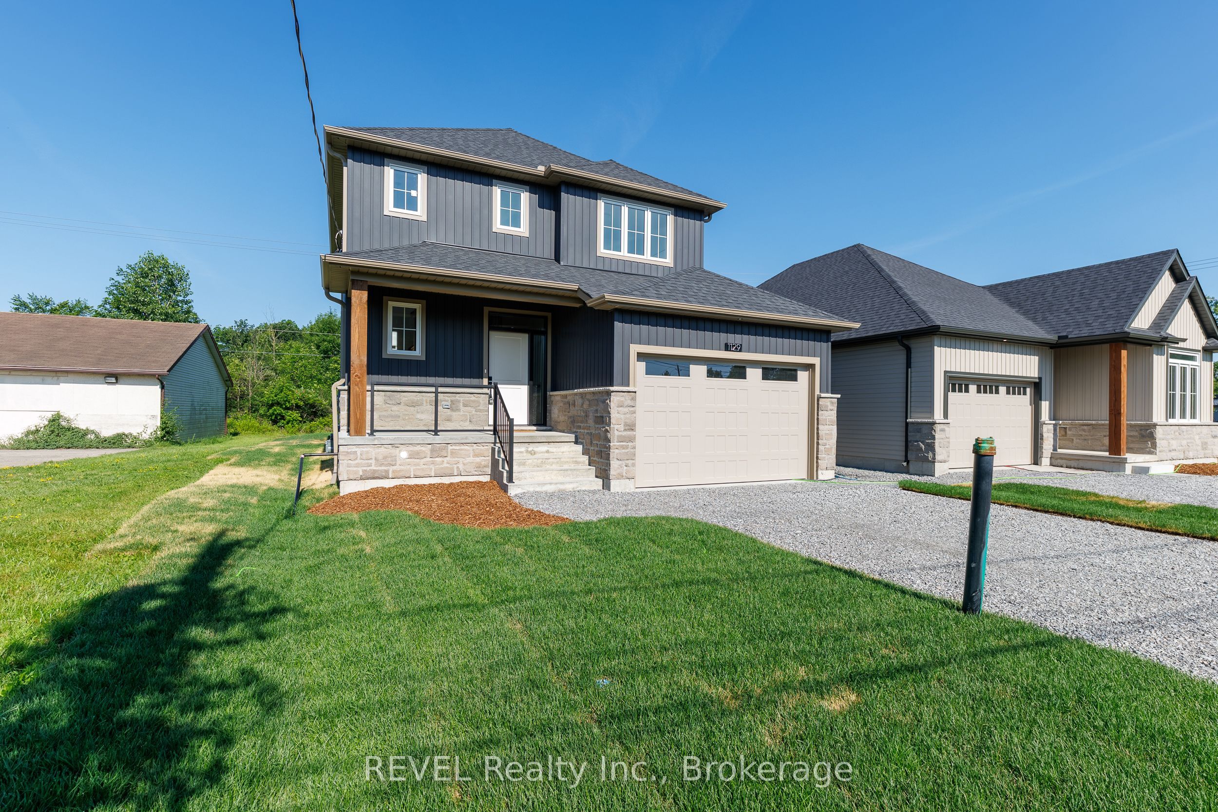1129 Dipietro Street, Fort Erie, ON L2A 4J4 photo 2