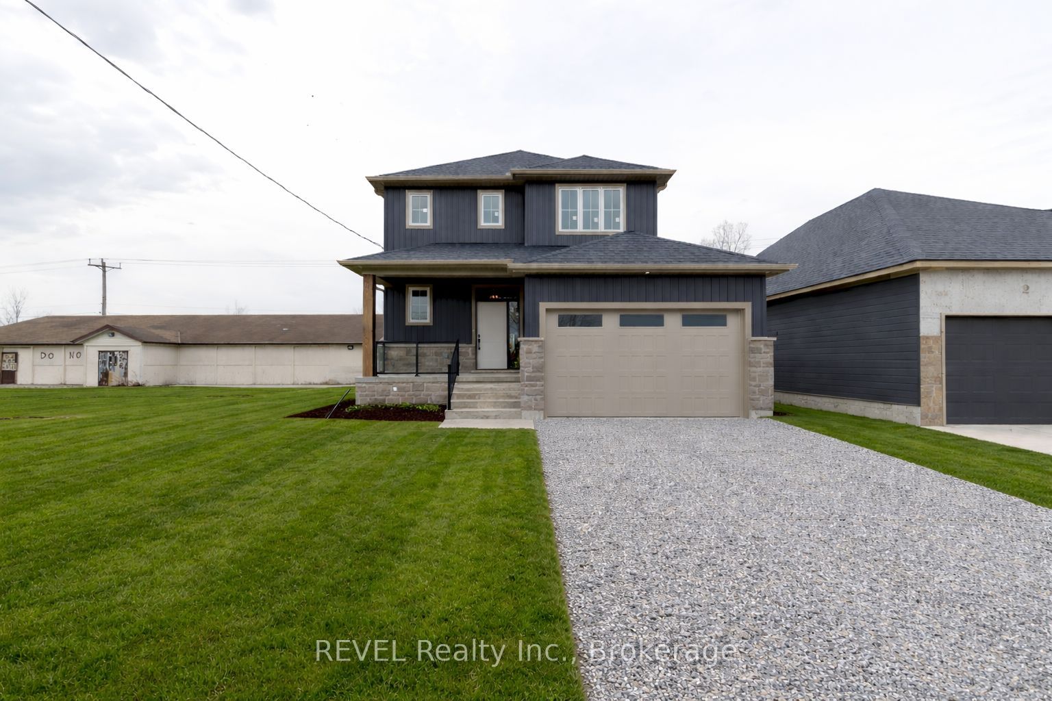 1129 Dipietro Street, Fort Erie, ON L2A 4J4 photo 3