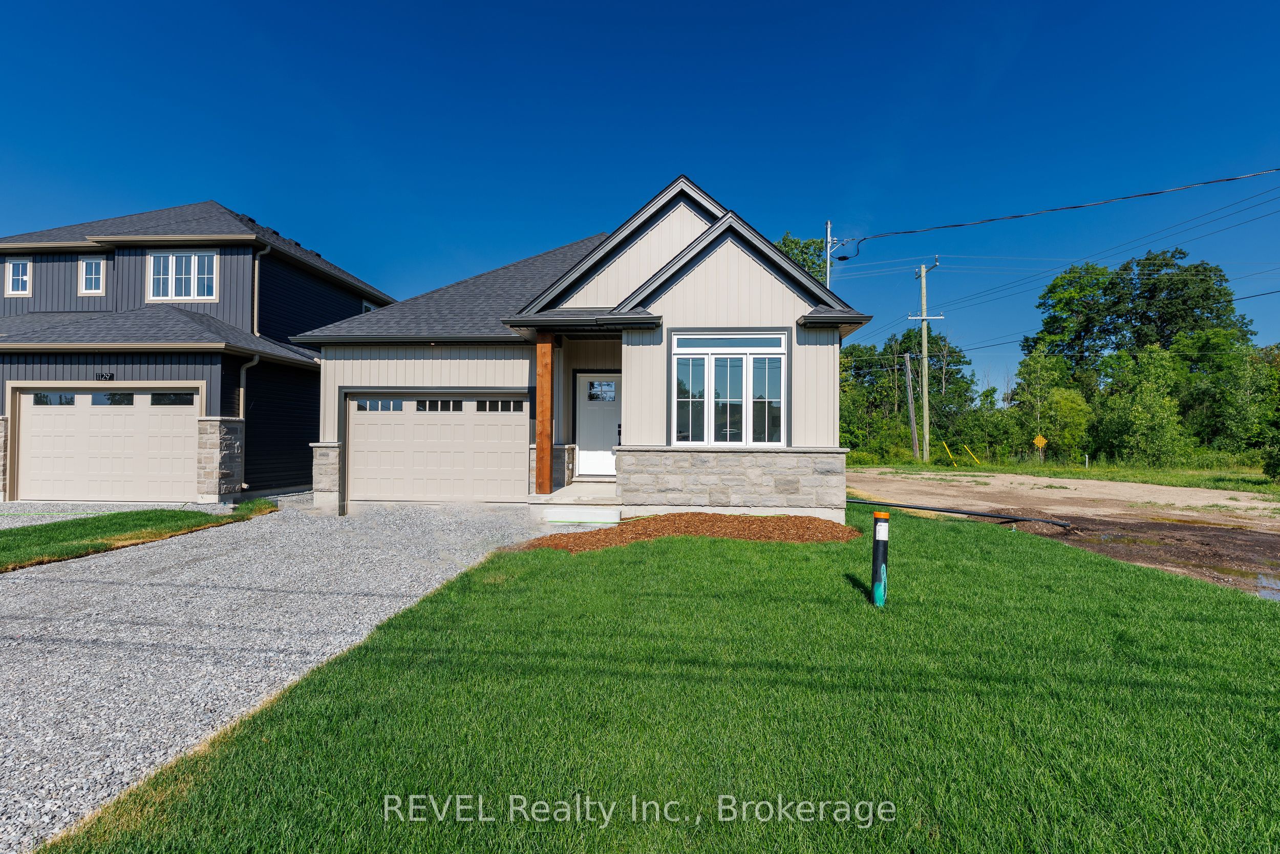 1133 Dipietro Street, Fort Erie, ON L2A 4J4