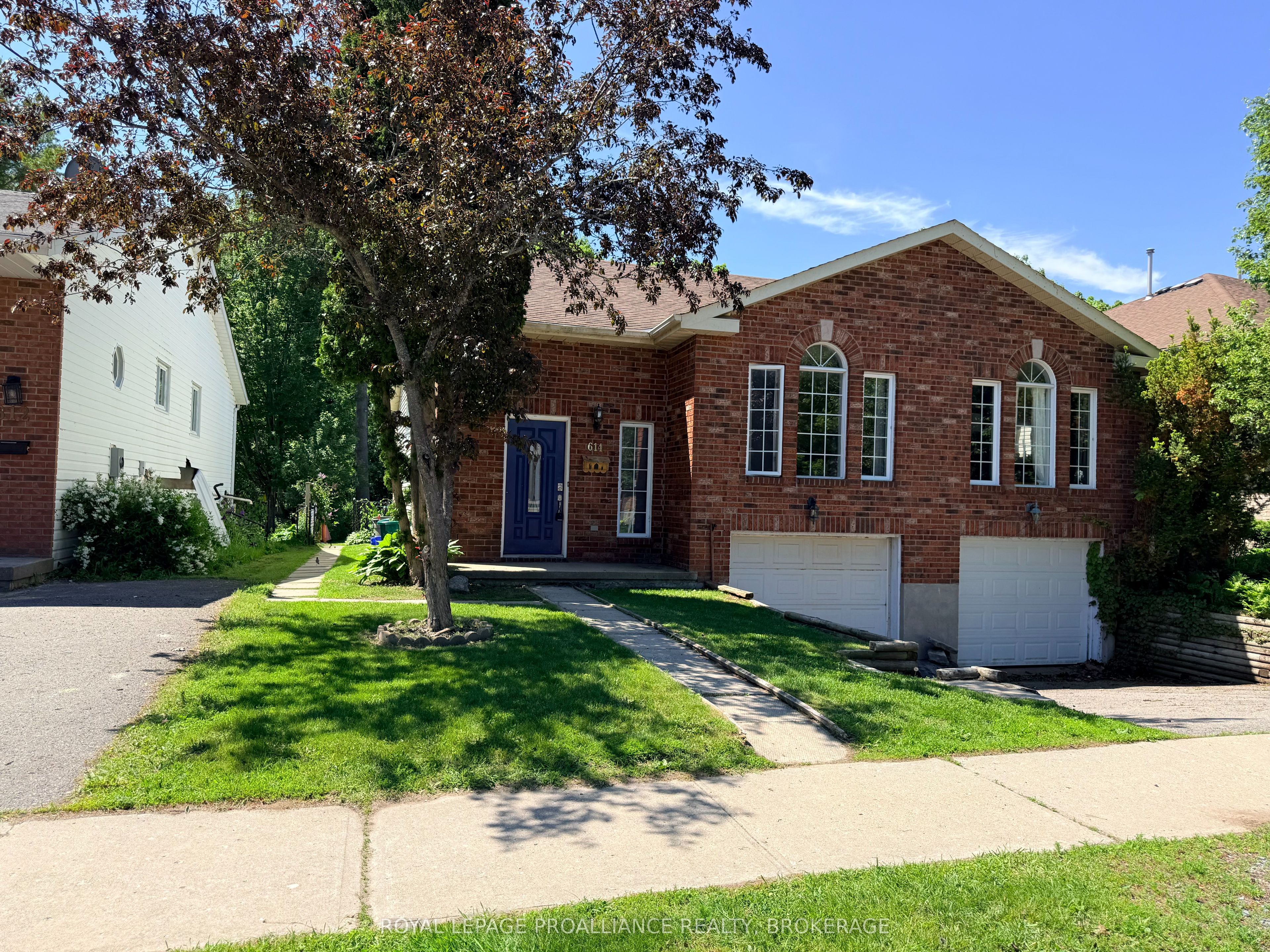 614 Barnsley Crescent, Kingston, ON K7M 8X4 photo 2