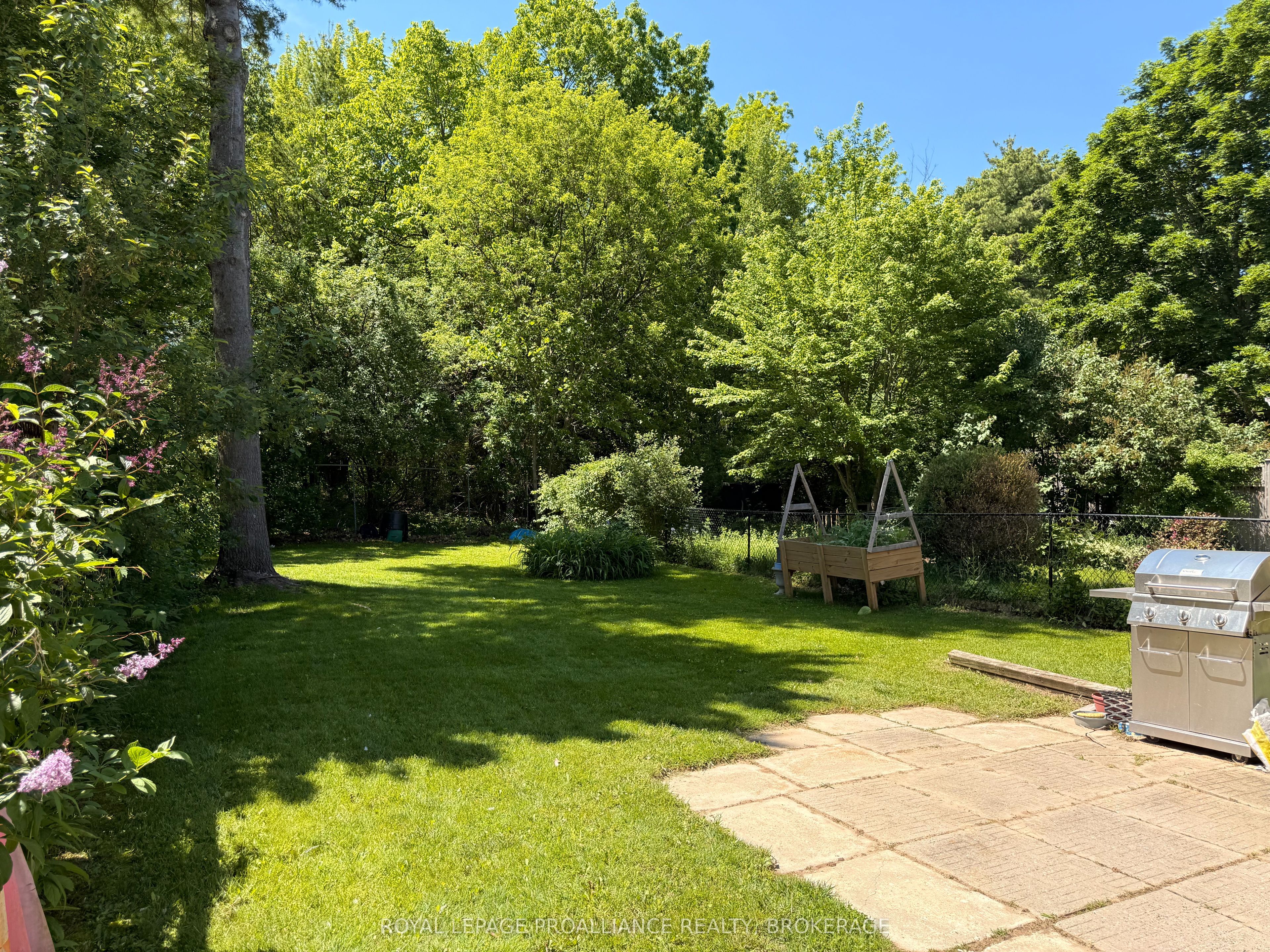 614 Barnsley Crescent, Kingston, ON K7M 8X4 photo 5