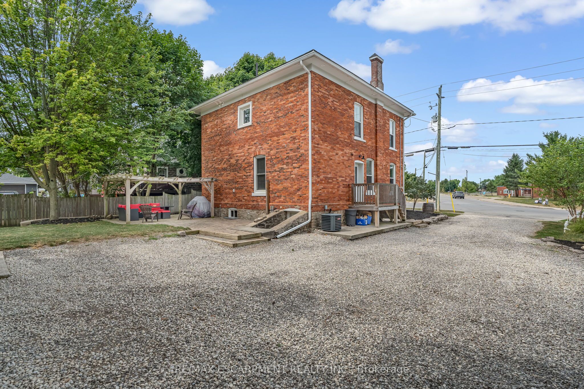 303 Canborough Street, West Lincoln, ON L0R 2A0 photo 5