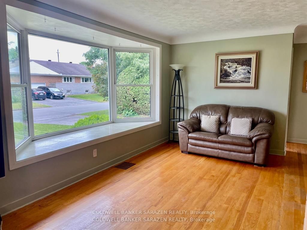1421 Palen Avenue, Alta Vista and Area, ON K1H 7E6 photo 5