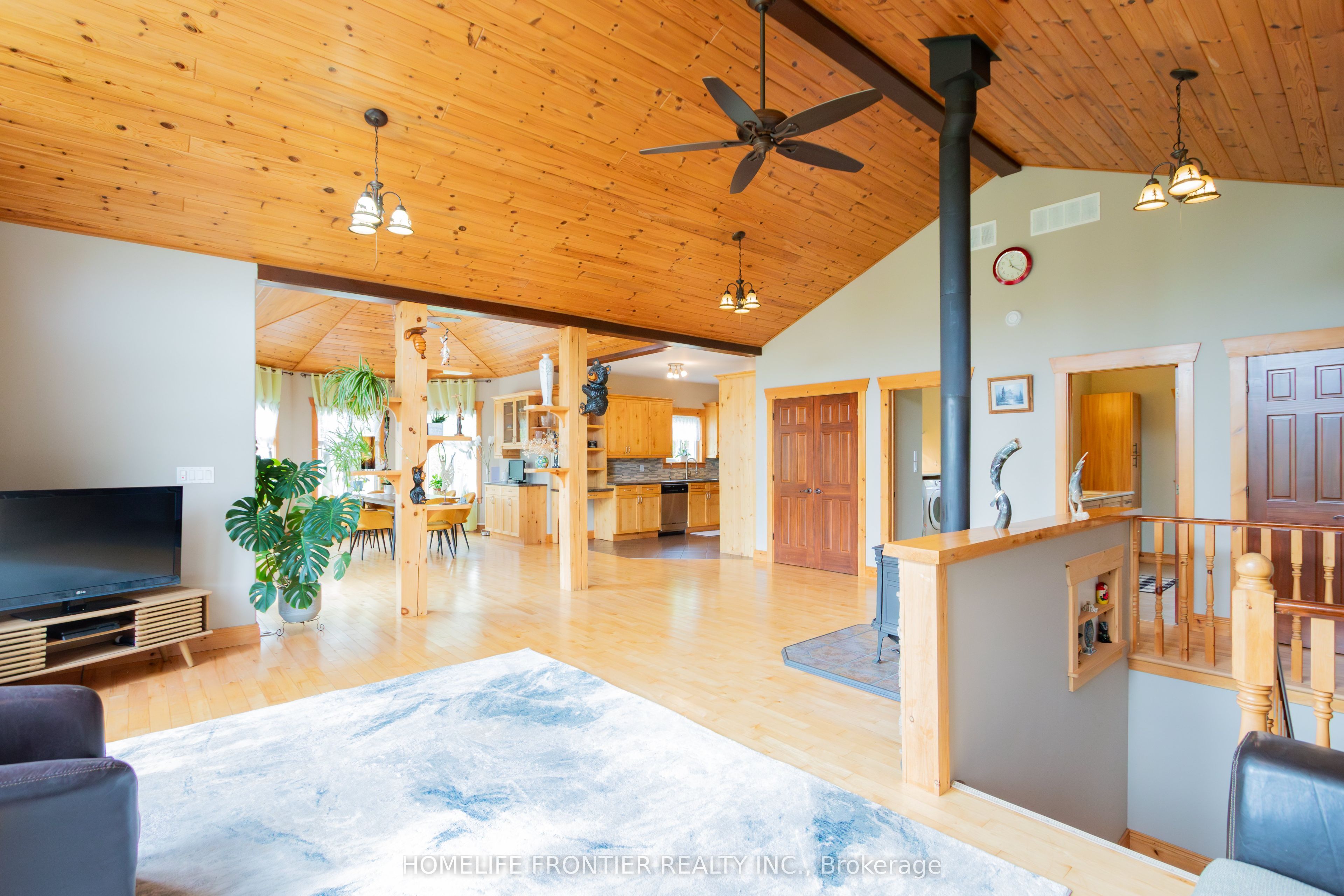 1019 Silk Lane, Minden Hills, ON K0M 2K0 photo 4