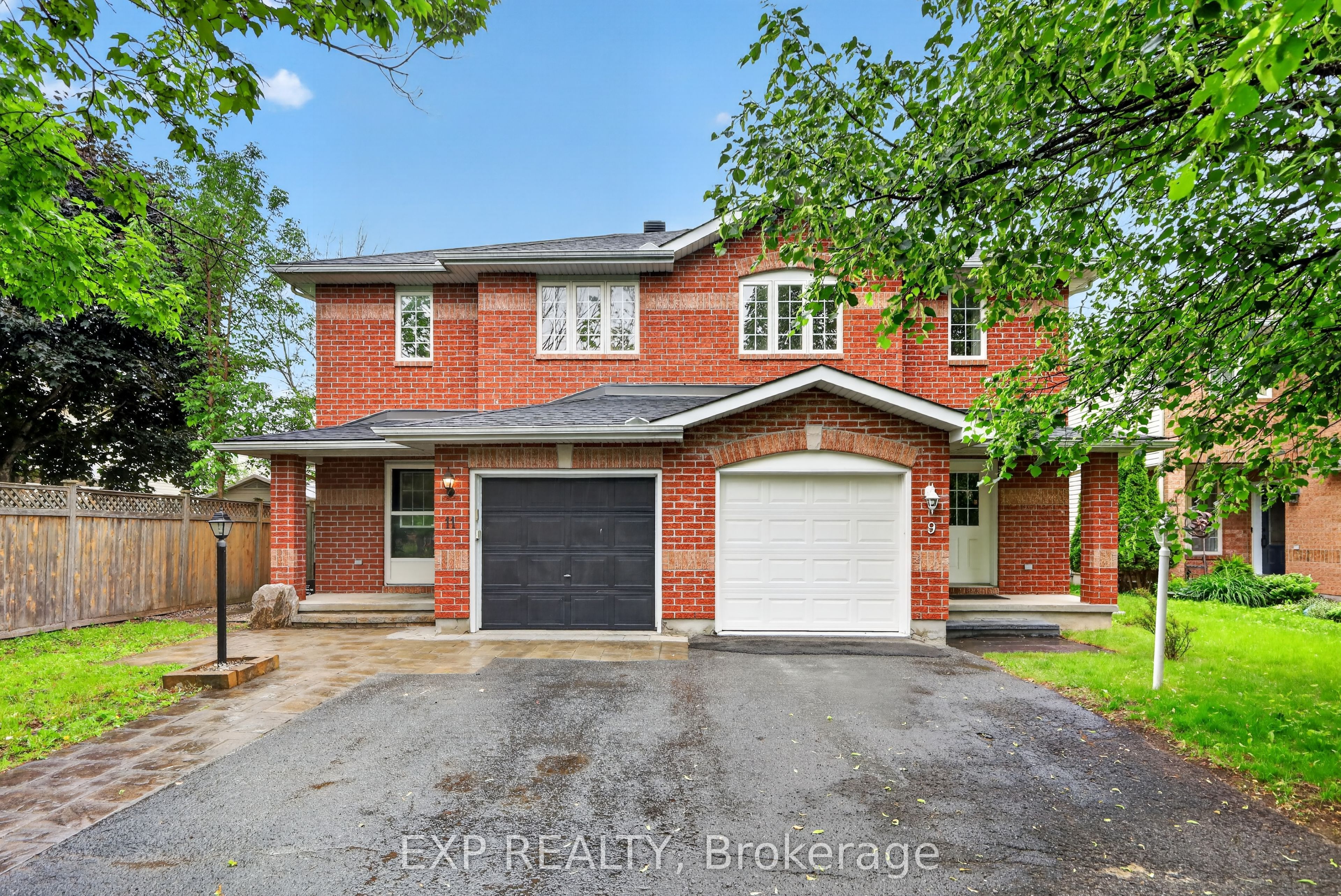 11 Boulder Way, Barrhaven, ON K2J 4R7