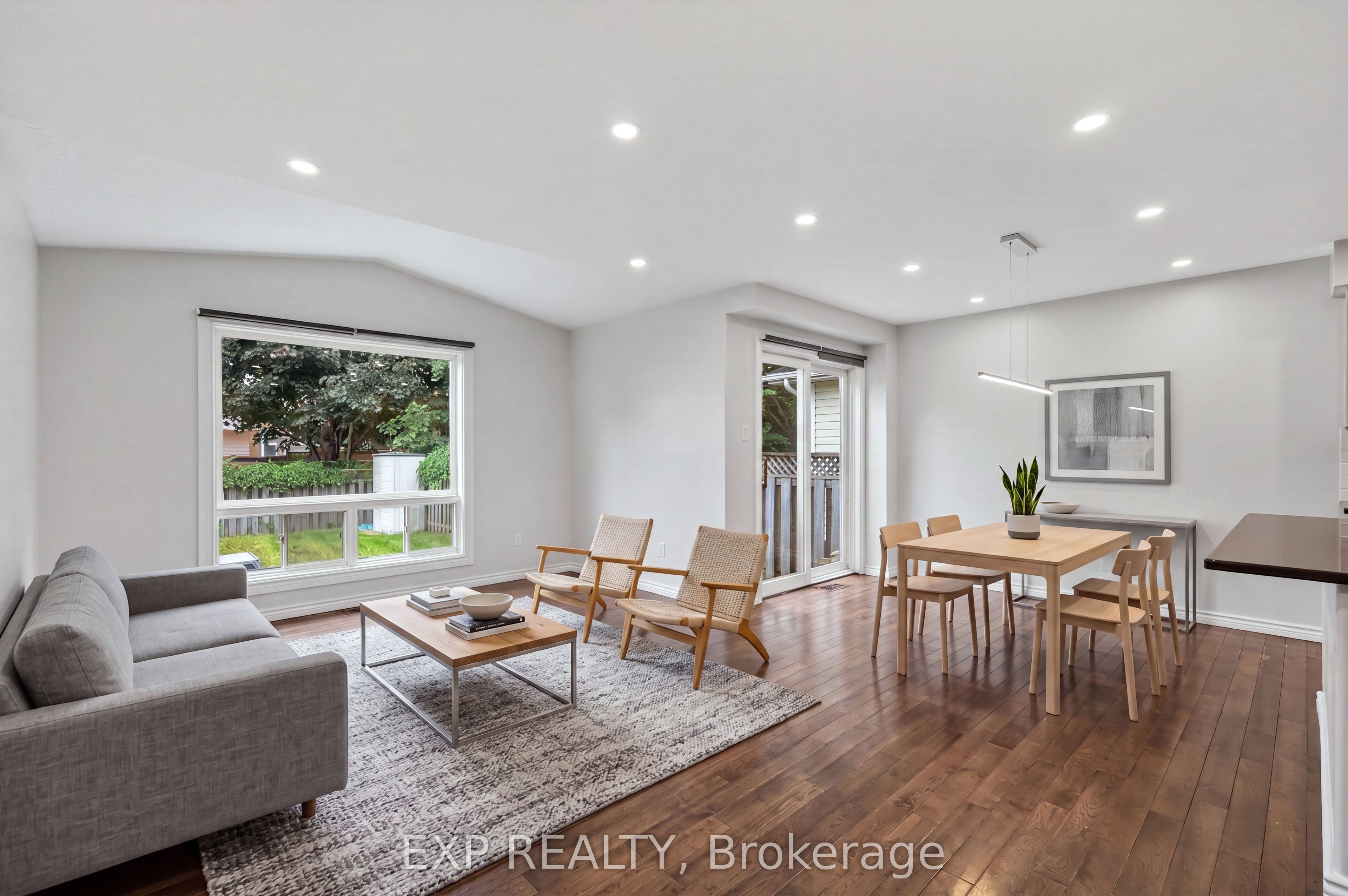 11 Boulder Way, Barrhaven, ON K2J 4R7 photo 5