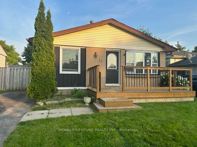 17 Villeneuve Crescent, London East, ON N5V 1M7