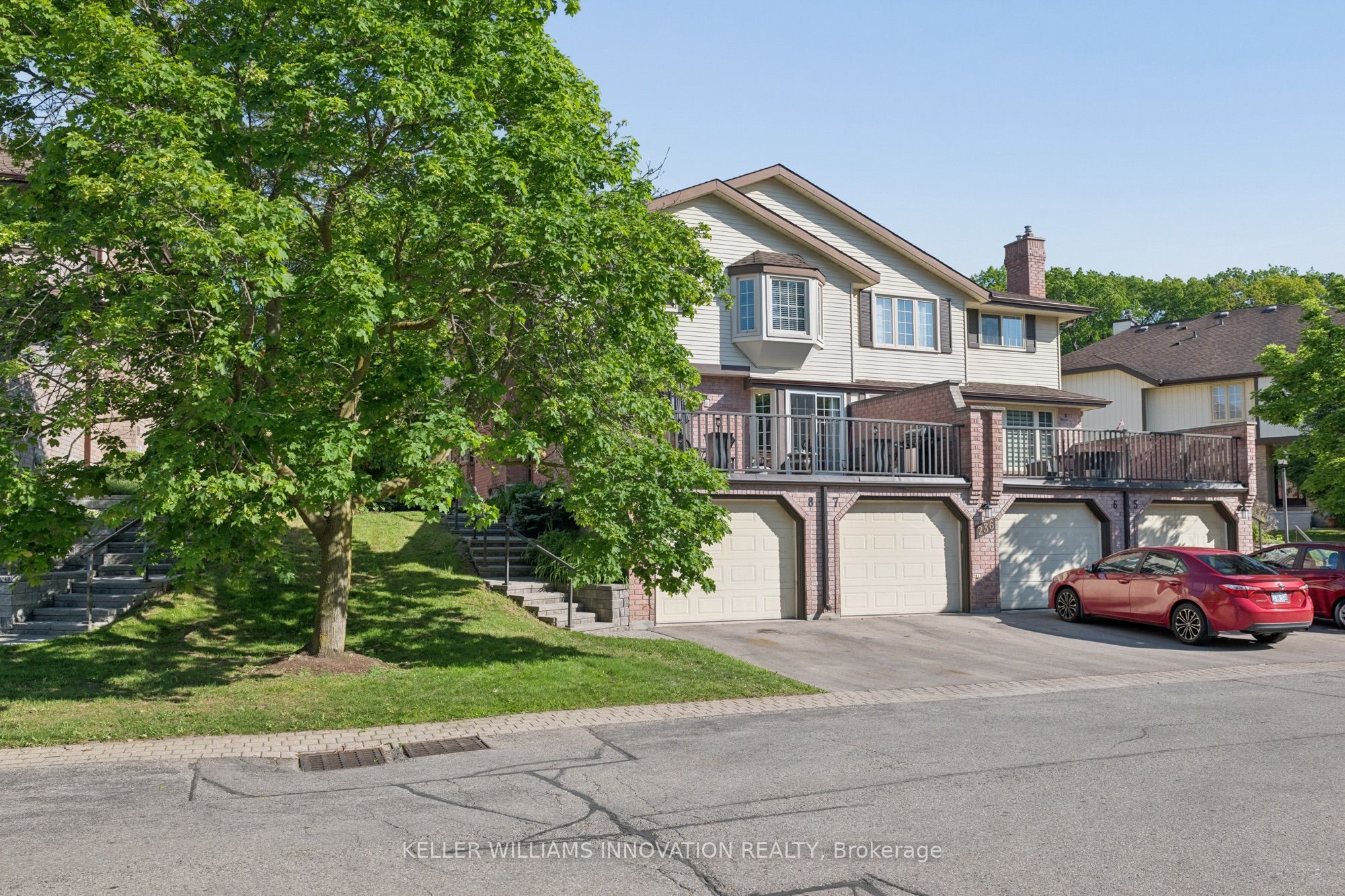 236 Kingswood Drive 8, Kitchener, ON N2E 2K2 photo 4