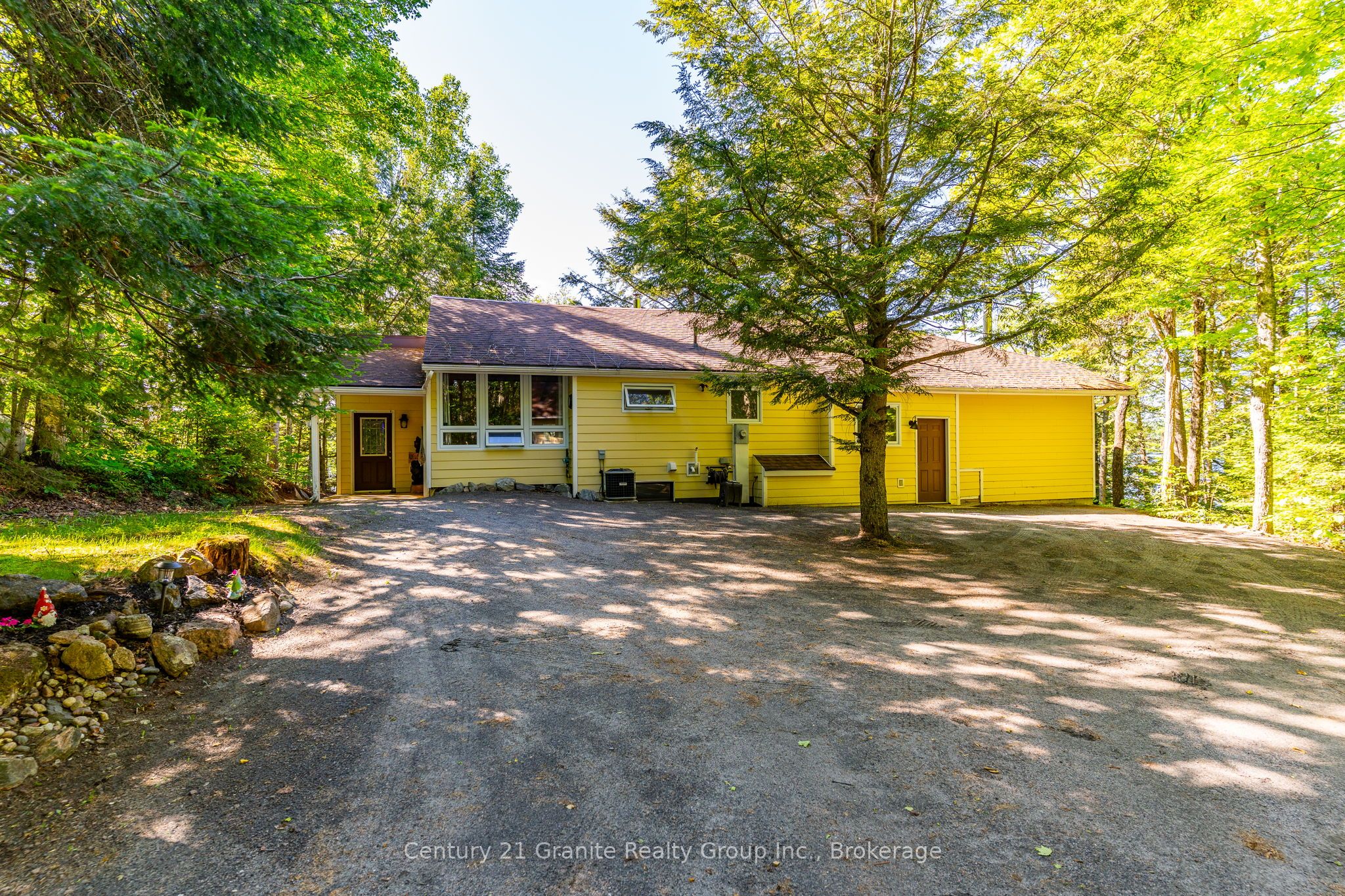 1075 Wampum Road, Dysart et al, ON K0M 1S0 photo 3