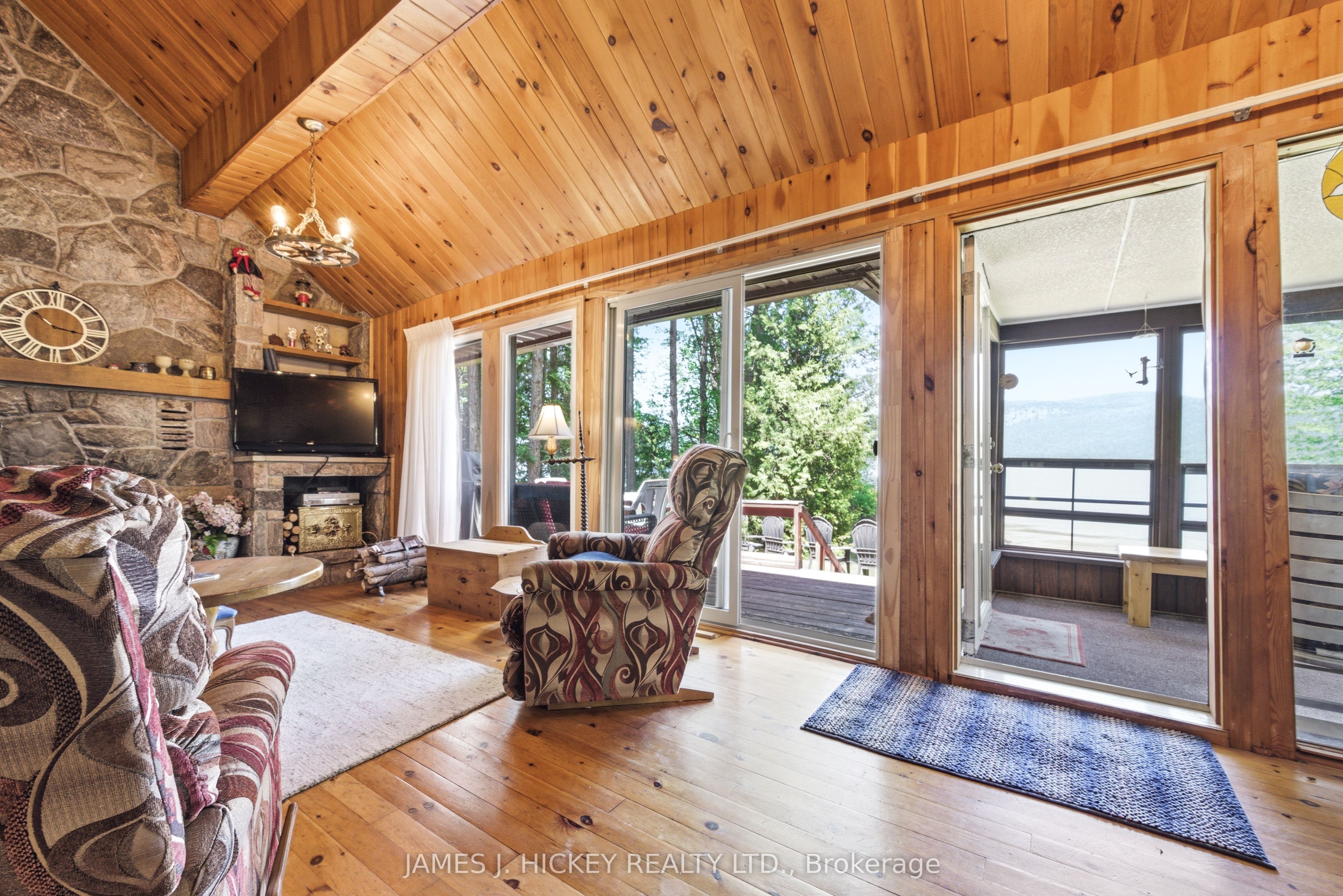 31 Beaverbrook Lane, Deep River, ON K0J 1P0 photo 2
