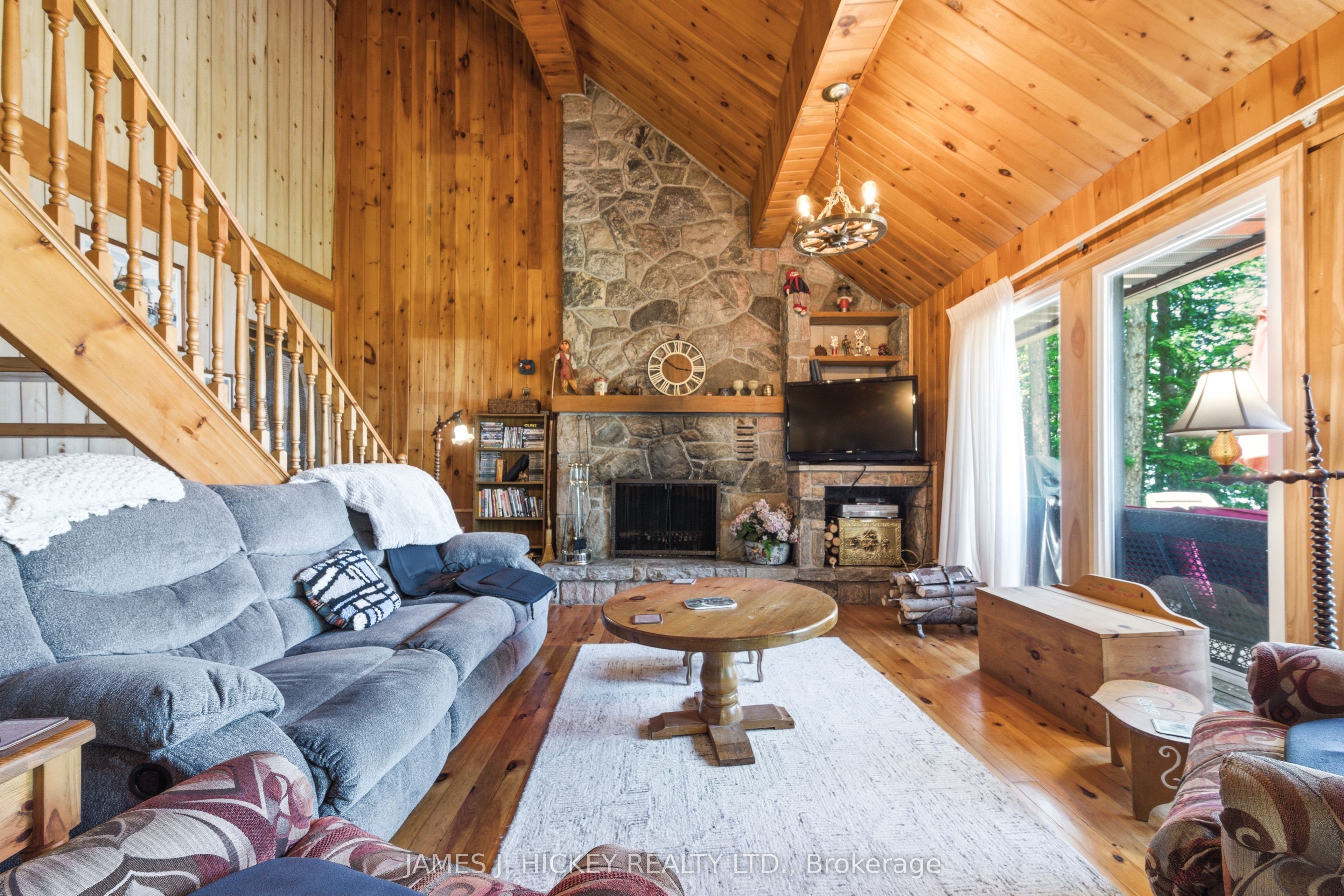 31 Beaverbrook Lane, Deep River, ON K0J 1P0 photo 3