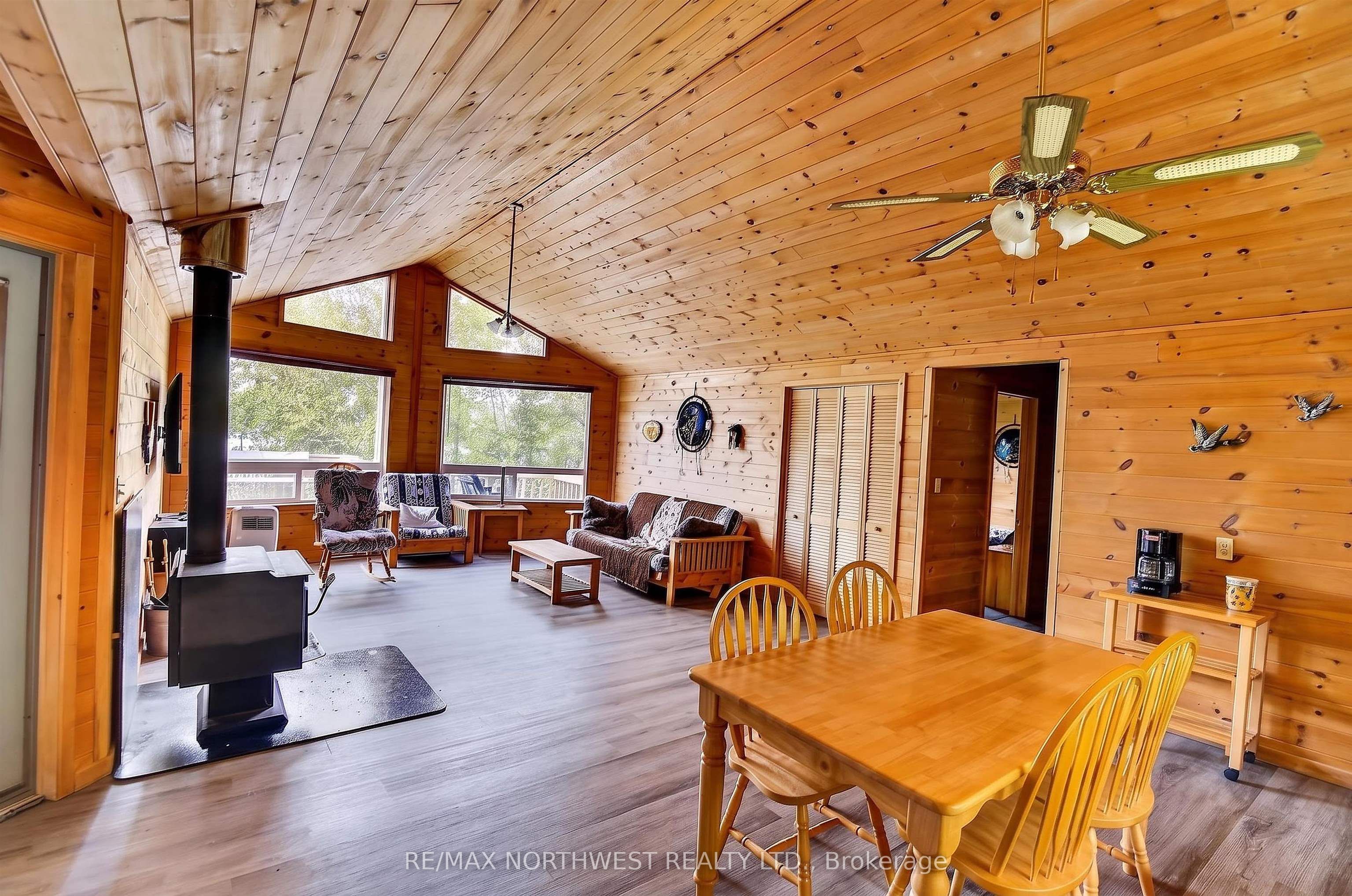 2747 Moore Bay, Sioux Narrows-Nestor Falls, ON P0X 1H0 photo 3