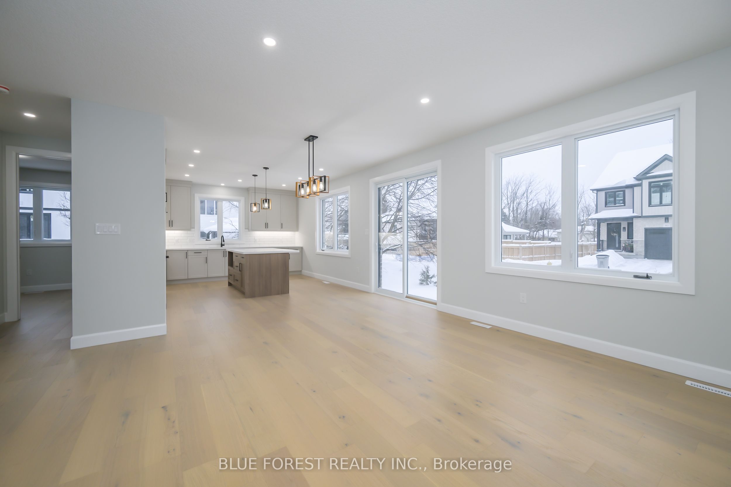 619 Lions Park Drive, Strathroy-Caradoc, ON N0L 1W0 photo 5