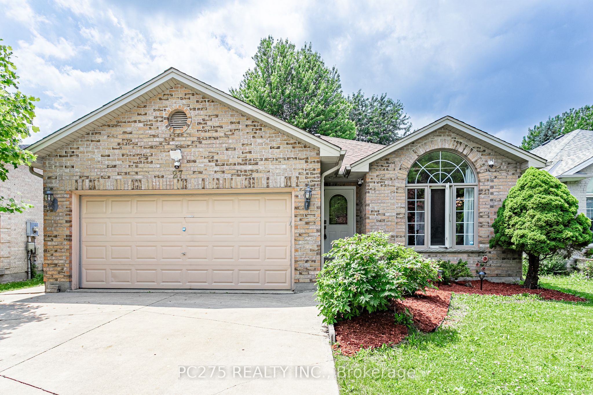 27 Jasmine Drive, London North, ON N6G 5A2