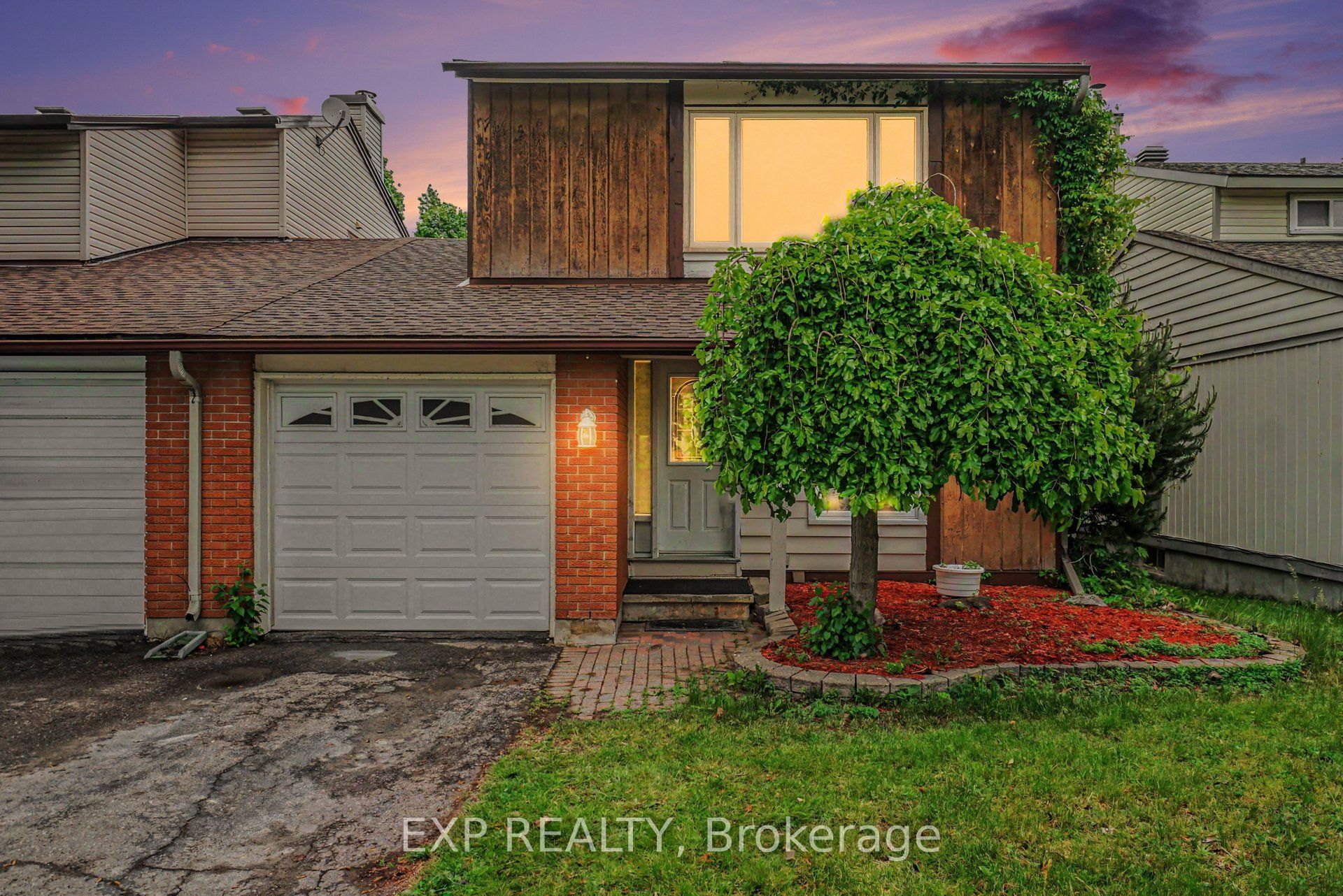 82 Sherway Drive, Barrhaven, ON K2J 1N8
