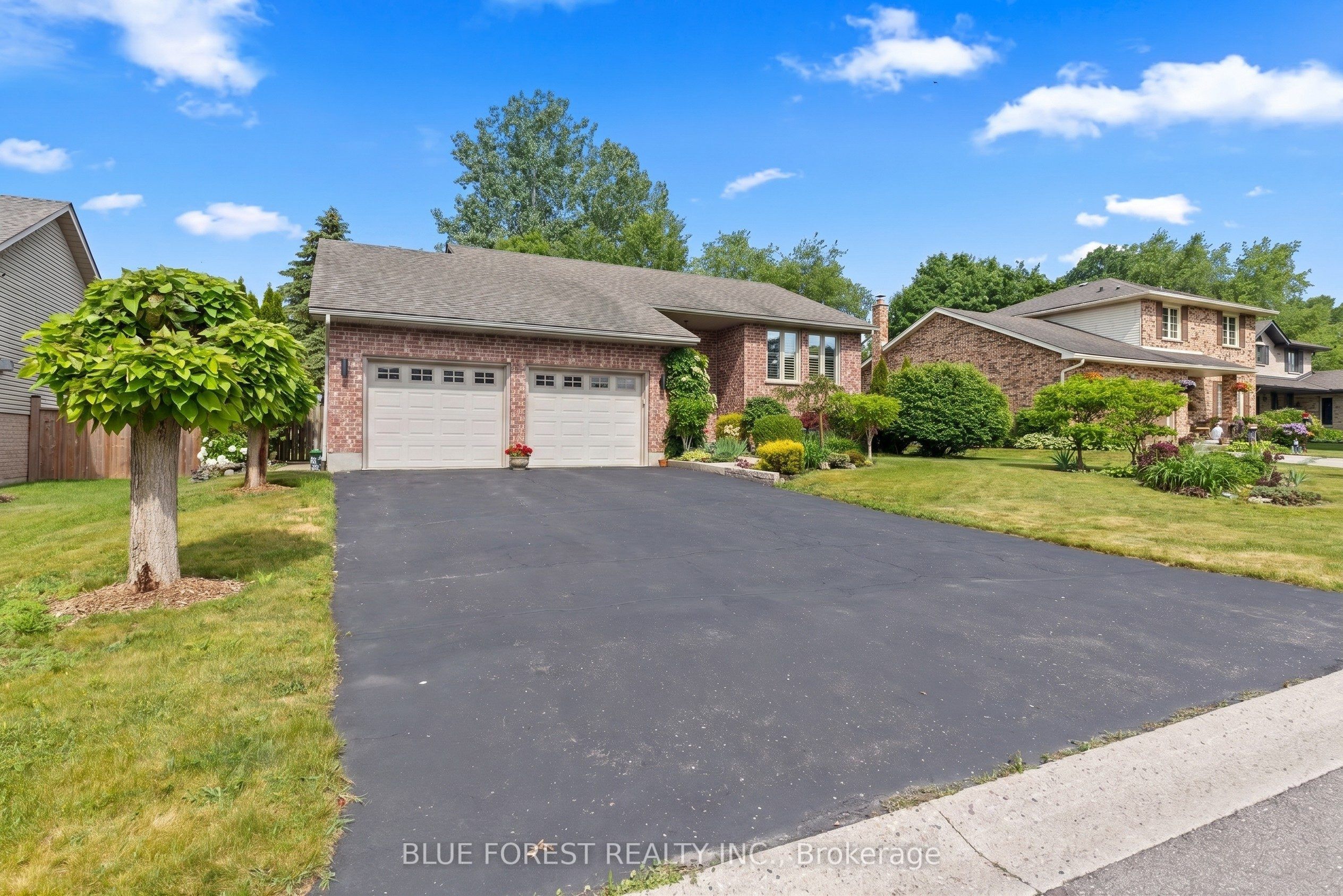 29 Village Gate Crescent, Thames Centre, ON N0L 1G3 photo 3