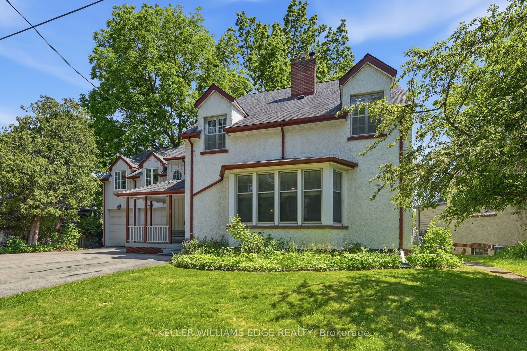 3 Ancaster Street E, Hamilton, ON L9H 4K2 photo 2