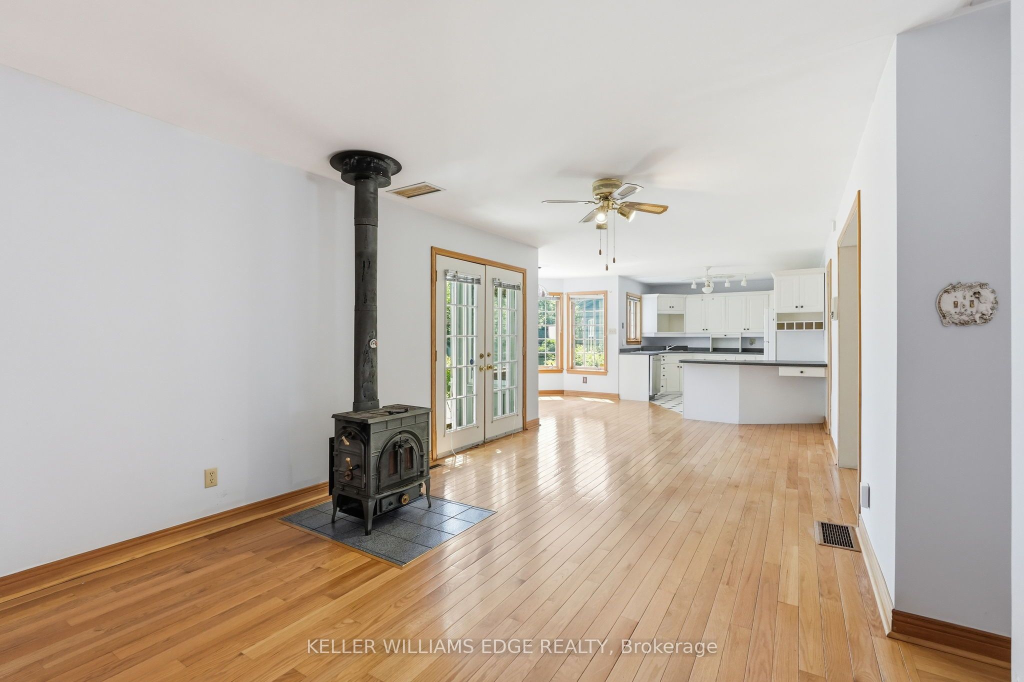3 Ancaster Street E, Hamilton, ON L9H 4K2 photo 3