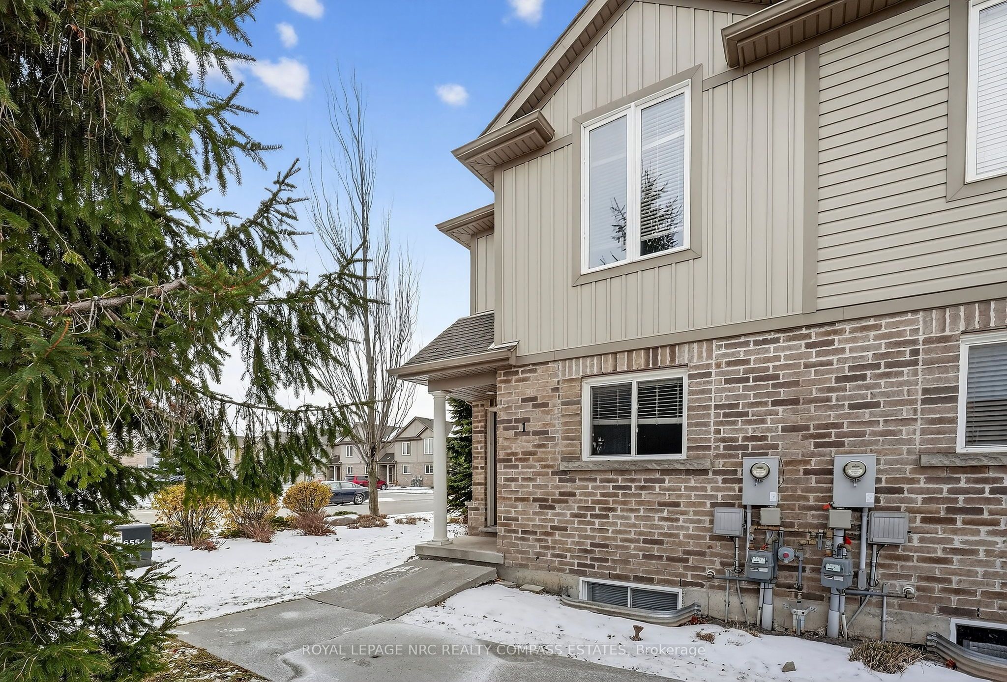6117 Kelsey Crescent 1, Niagara Falls, ON L2H 0L6 photo 2