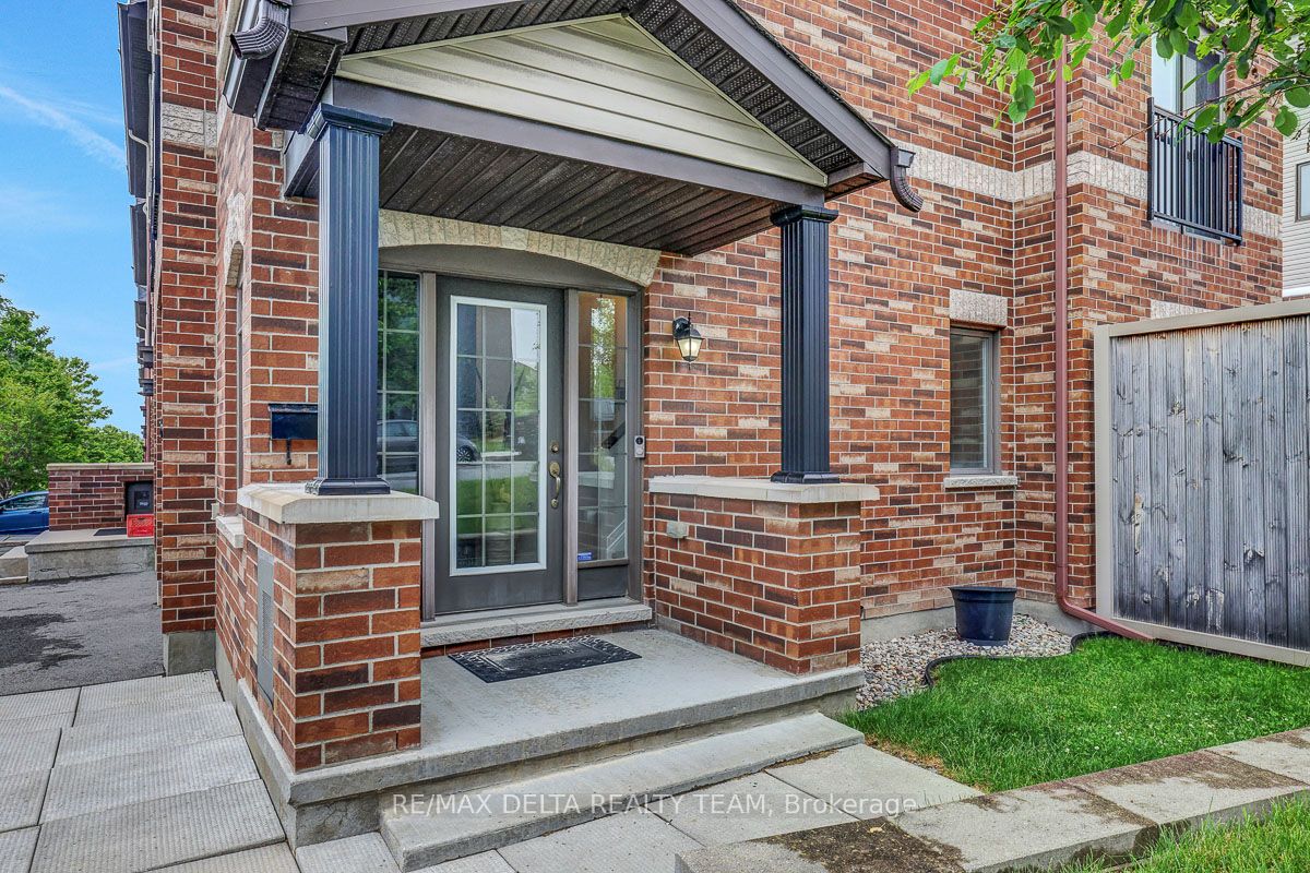 275 Eric Czapnik Way, Orleans - Cumberland and Area, ON K1E 0B4 photo 3