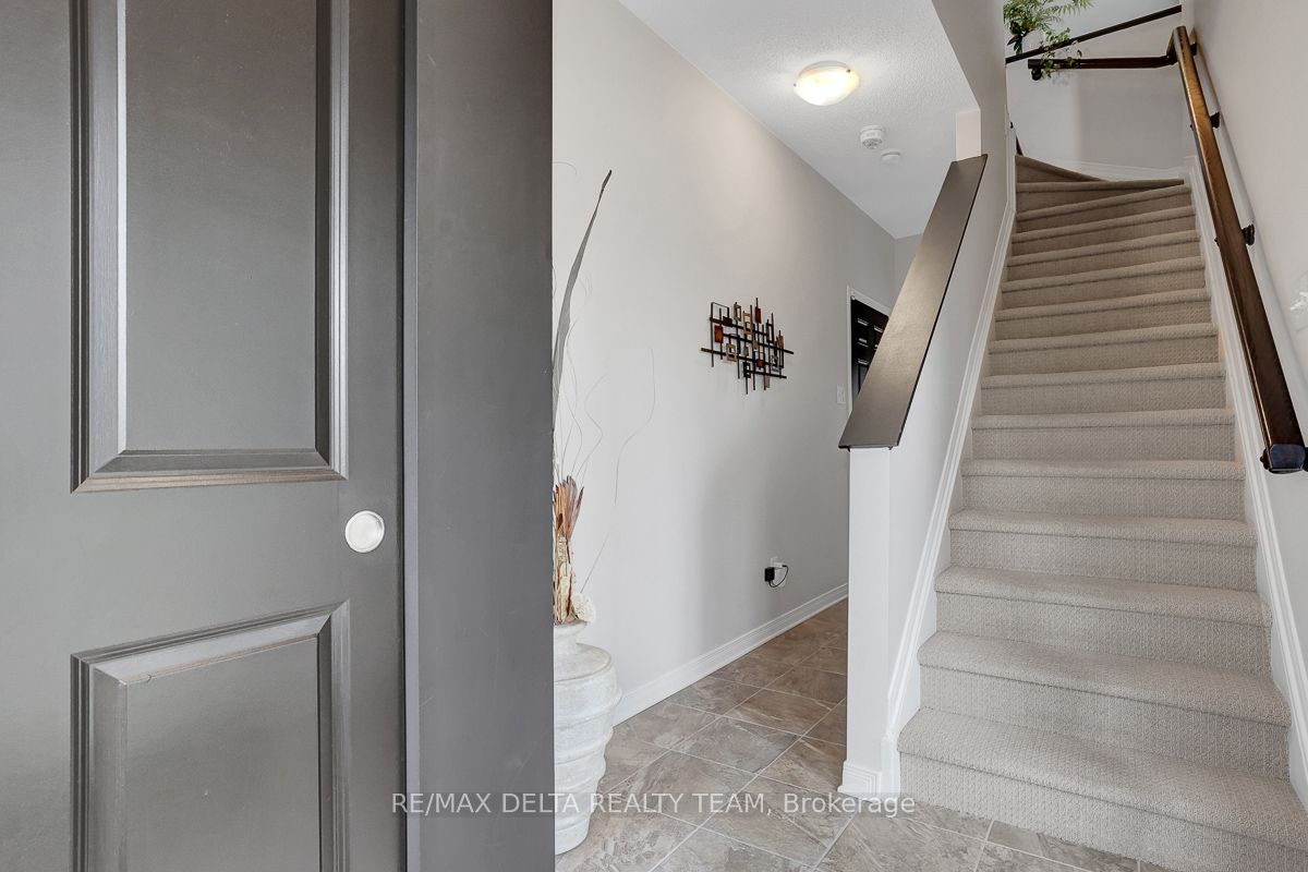 275 Eric Czapnik Way, Orleans - Cumberland and Area, ON K1E 0B4 photo 5