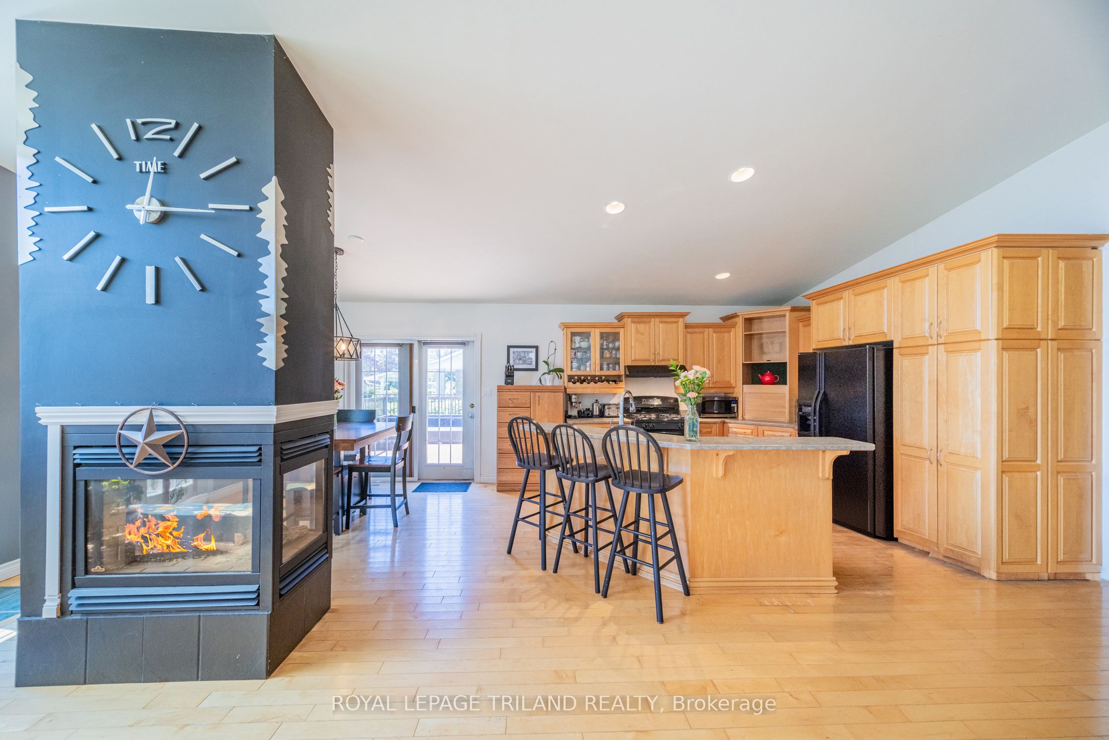 10234 Julie Avenue, Lambton Shores, ON N0M 1T0 photo 4