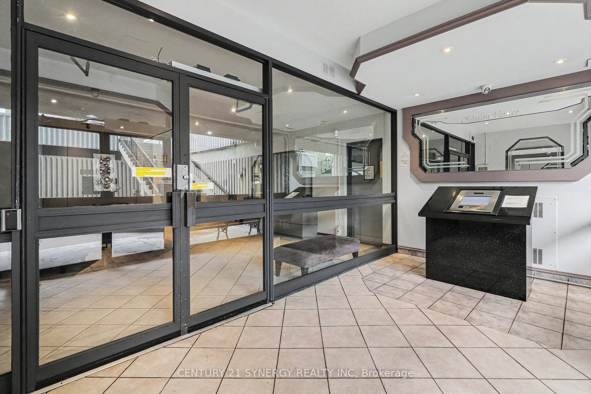 158B McArthur Avenue 1202, Vanier and Kingsview Park, ON K1L 8C9 photo 4