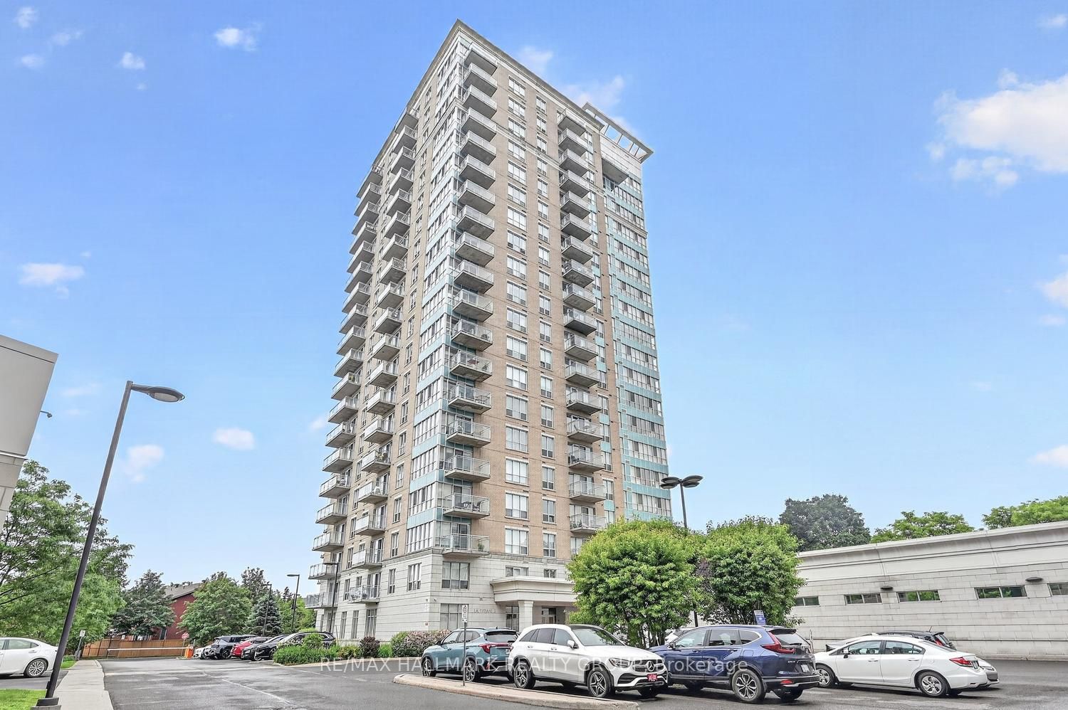 90 Landry Street 1107, Vanier and Kingsview Park, ON K1L 0A9 photo 2