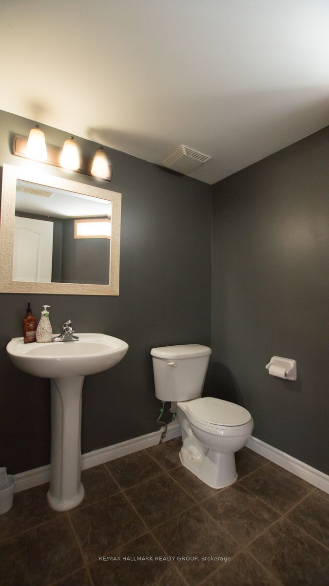 330 Cresthaven Drive 33, Barrhaven, ON K2G 6W3 photo 4