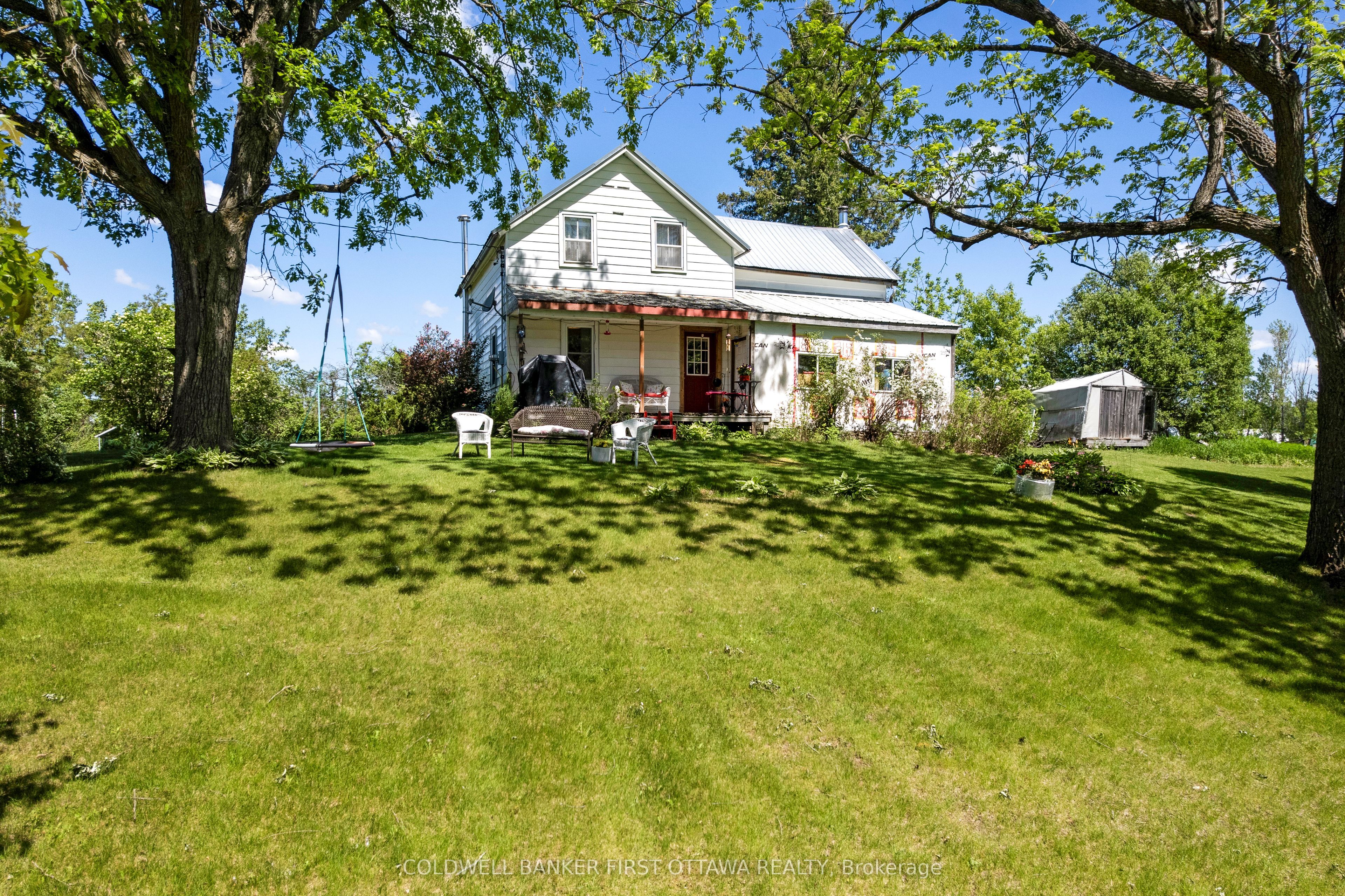 400 Buttermilk Hill Road, Drummond/North Elmsley, ON K7H 3C3 photo 2