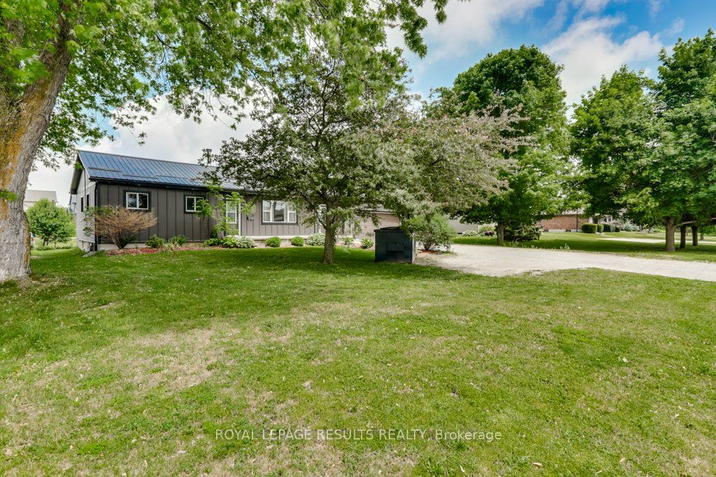 64 North Street E, Tillsonburg, ON N4G 1B5 photo 3