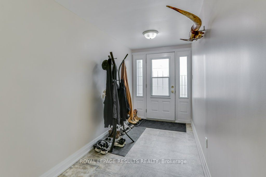 64 North Street E, Tillsonburg, ON N4G 1B5 photo 5