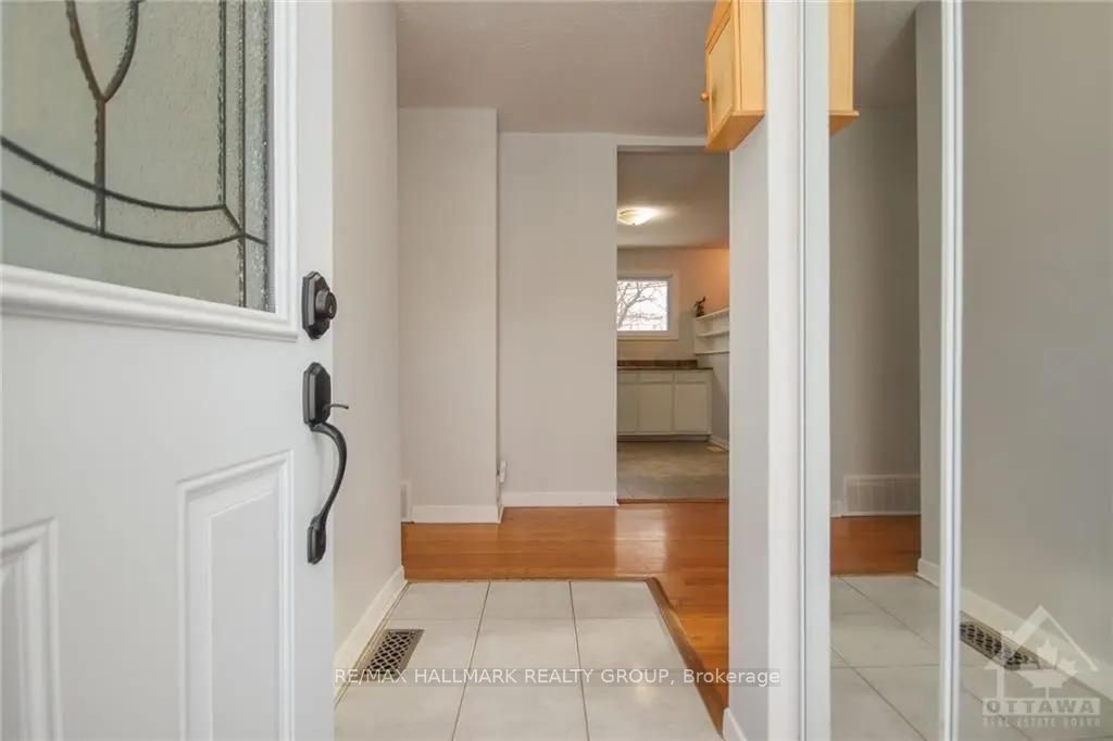 45 Hilliard Avenue, Cityview - Parkwoods Hills - Rideau Shore, ON K2E 6B9 photo 3